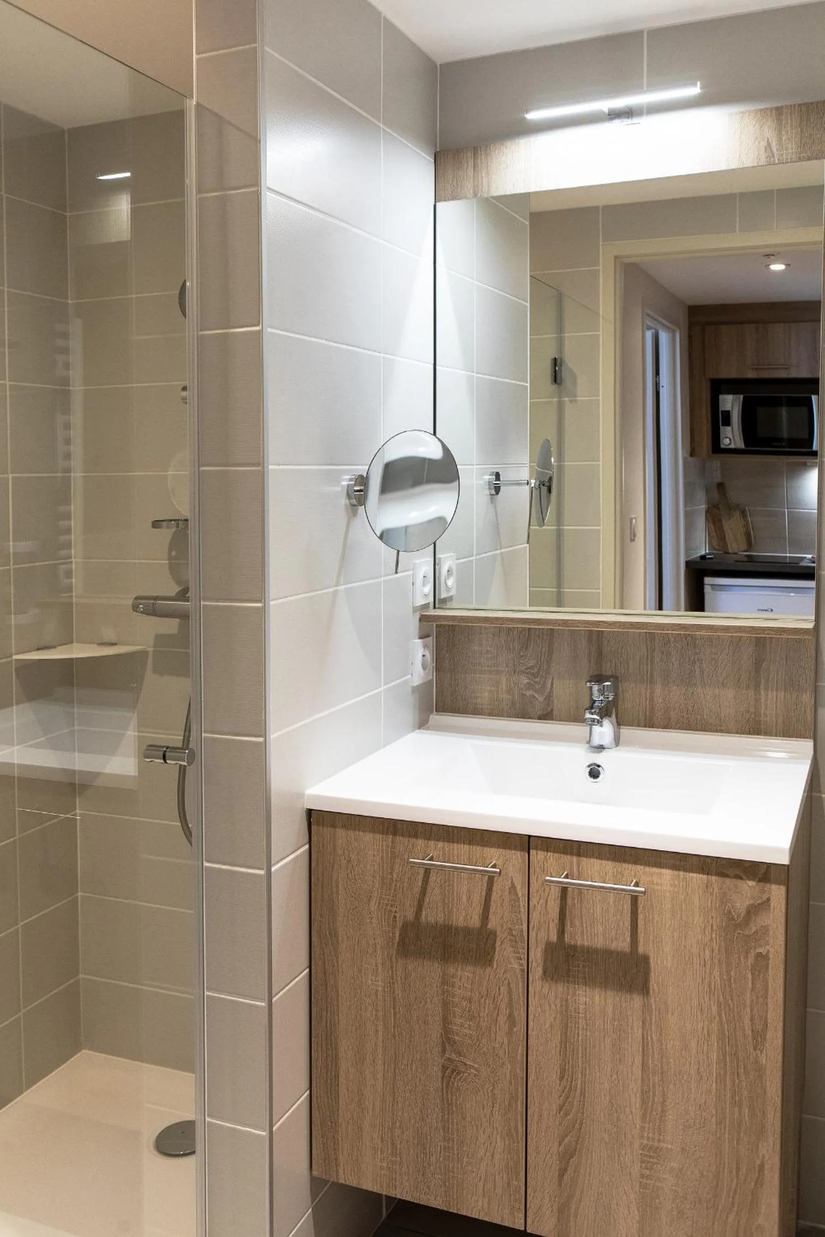 Bathroom in Residhome Toulouse Ponts Jumeaux