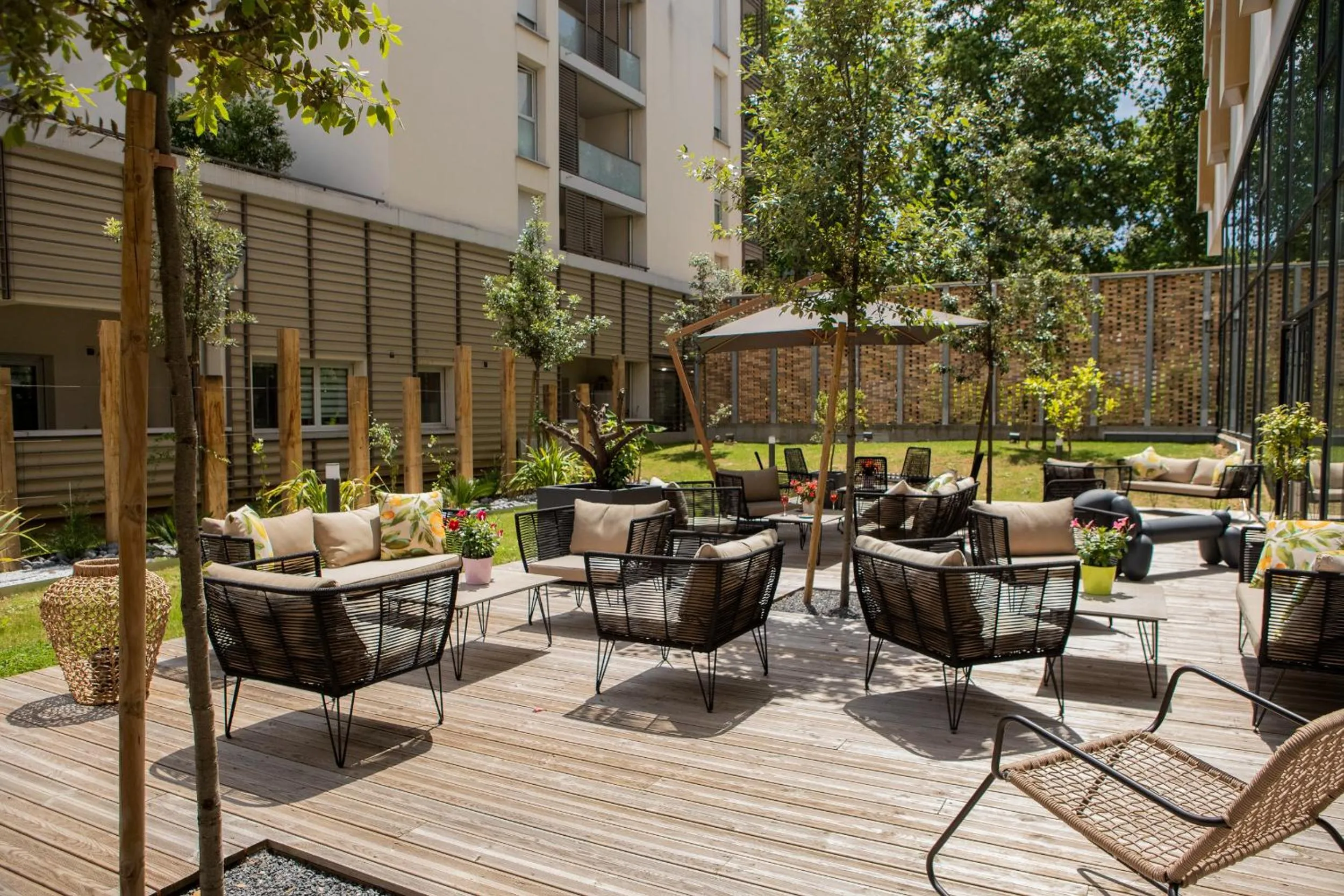 Patio in Residhome Toulouse Ponts Jumeaux