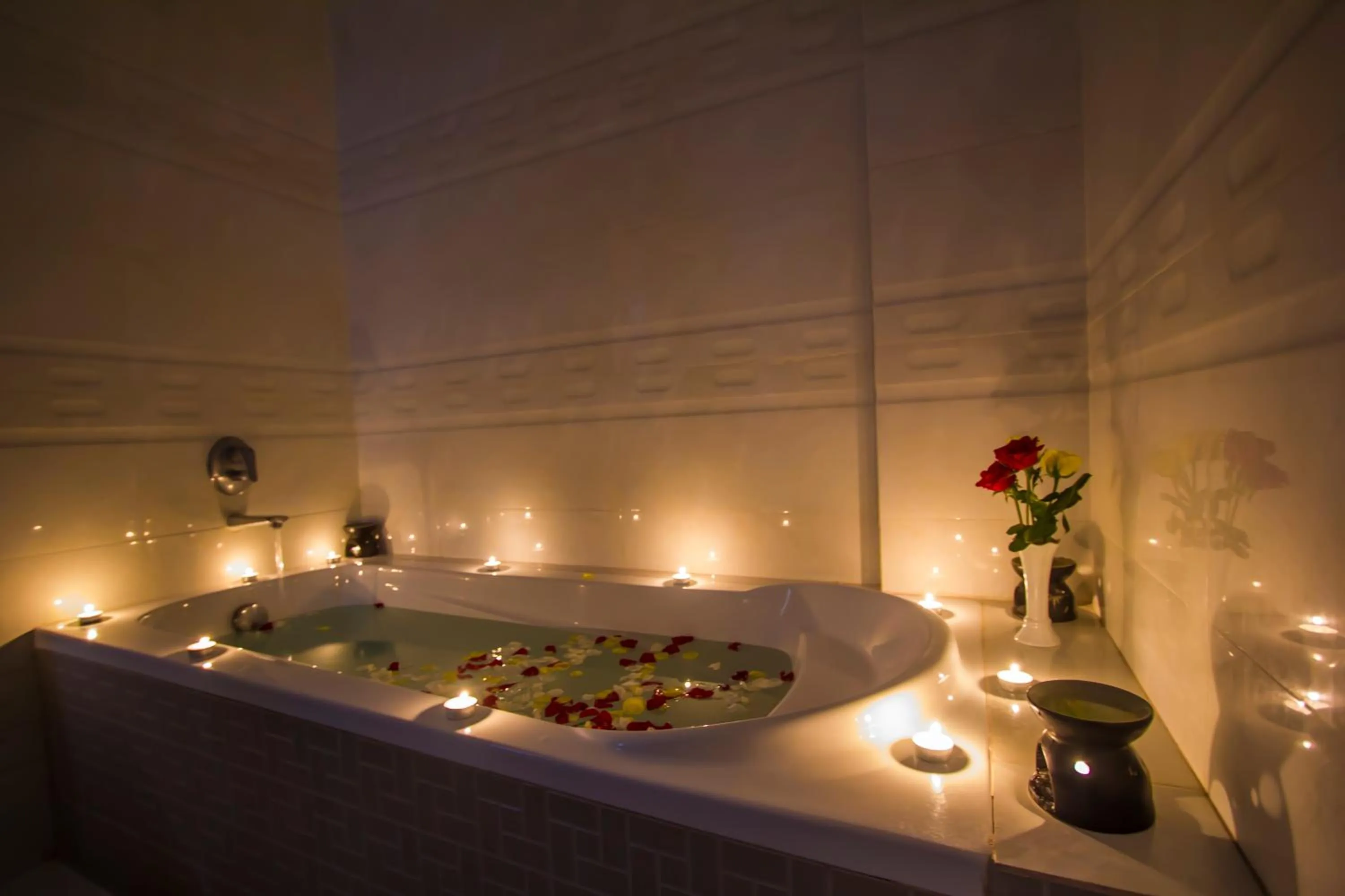 Bathroom in Good Luck Day Hotel & Apartment