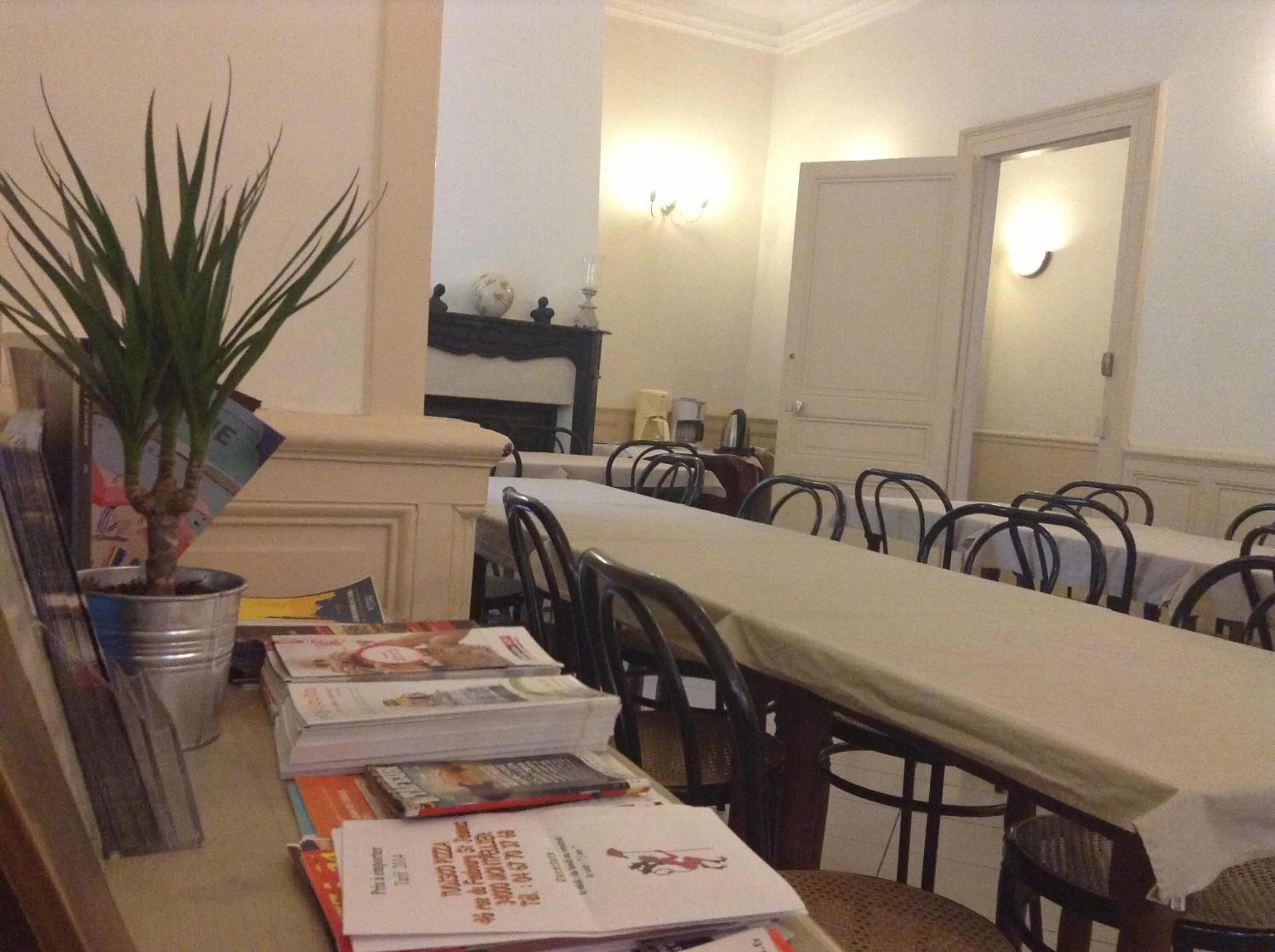 Restaurant/places to eat in Hotel Acapulco