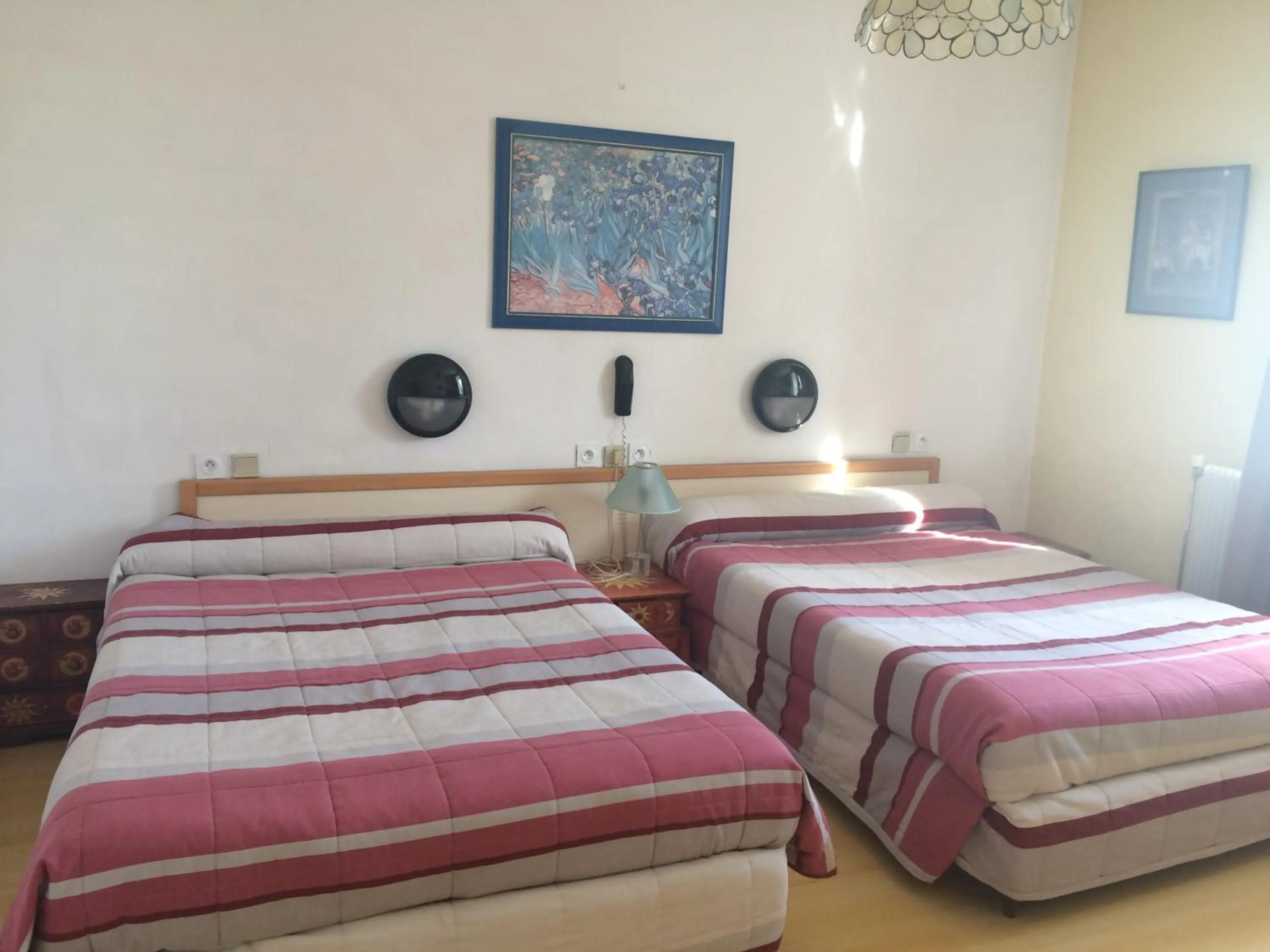 Photo of the whole room, Bed in Hotel Acapulco