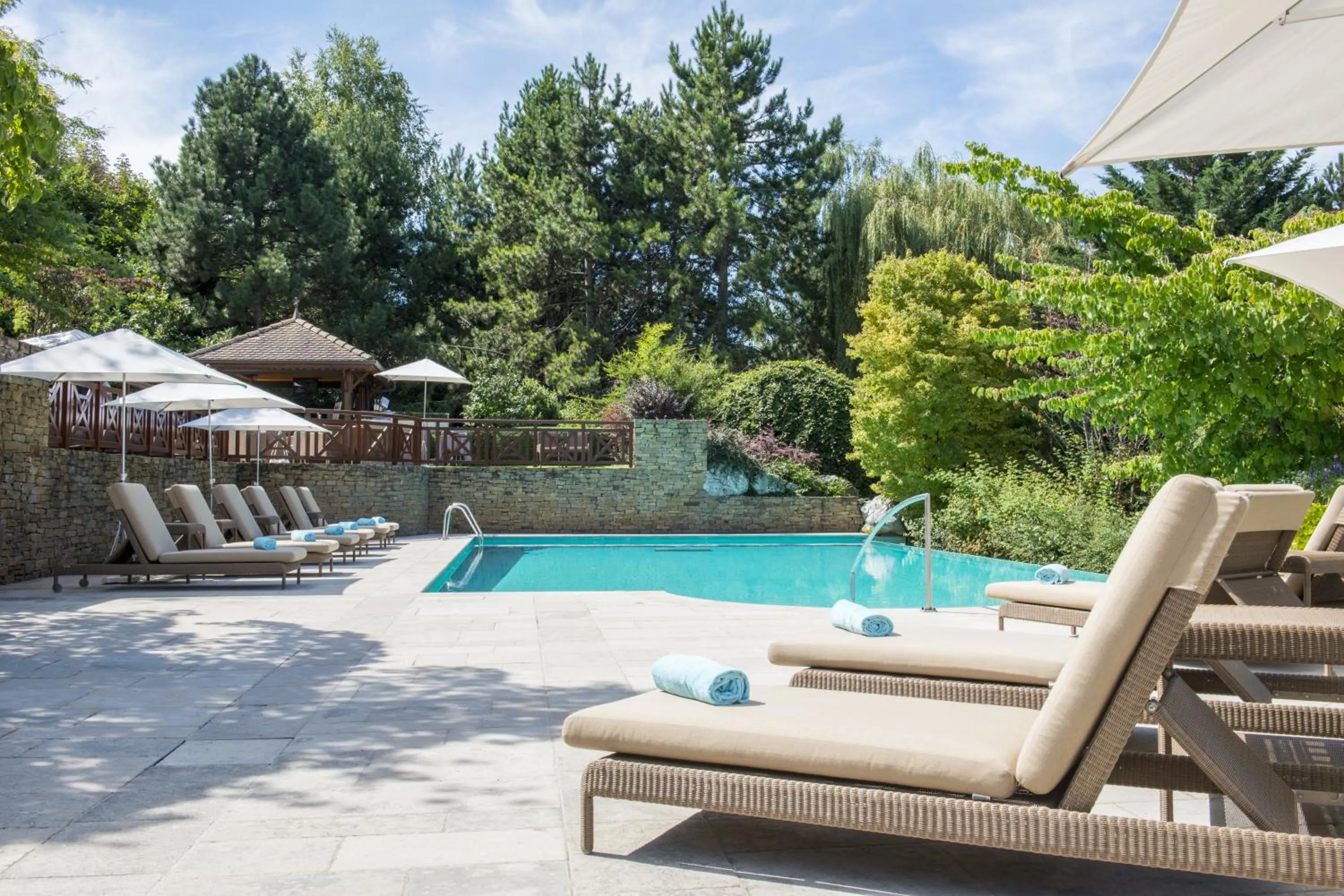 Swimming pool in Hôtel Ermitage