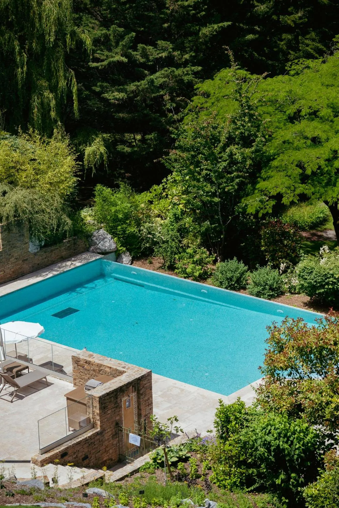 Swimming pool in Hôtel Ermitage