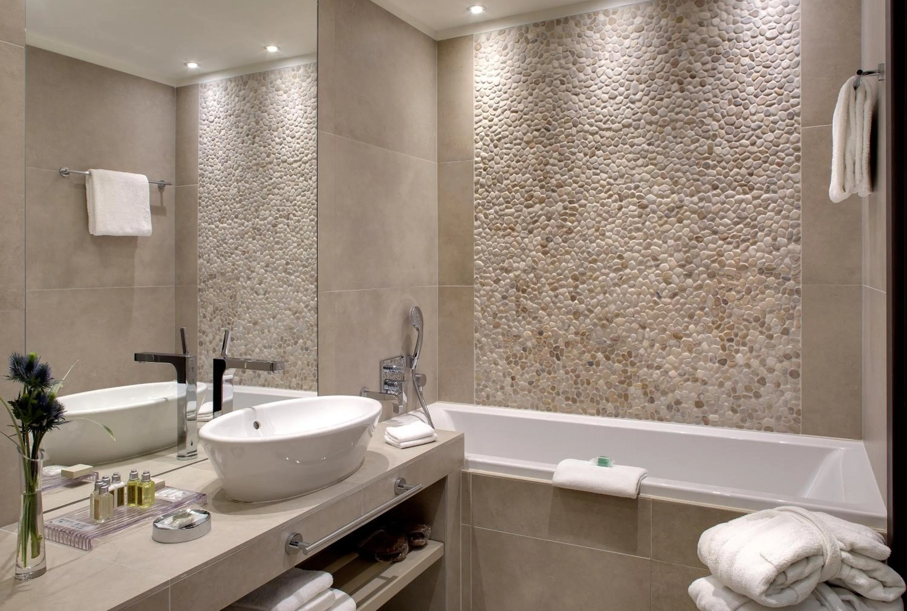 Bathroom in Hôtel Ermitage