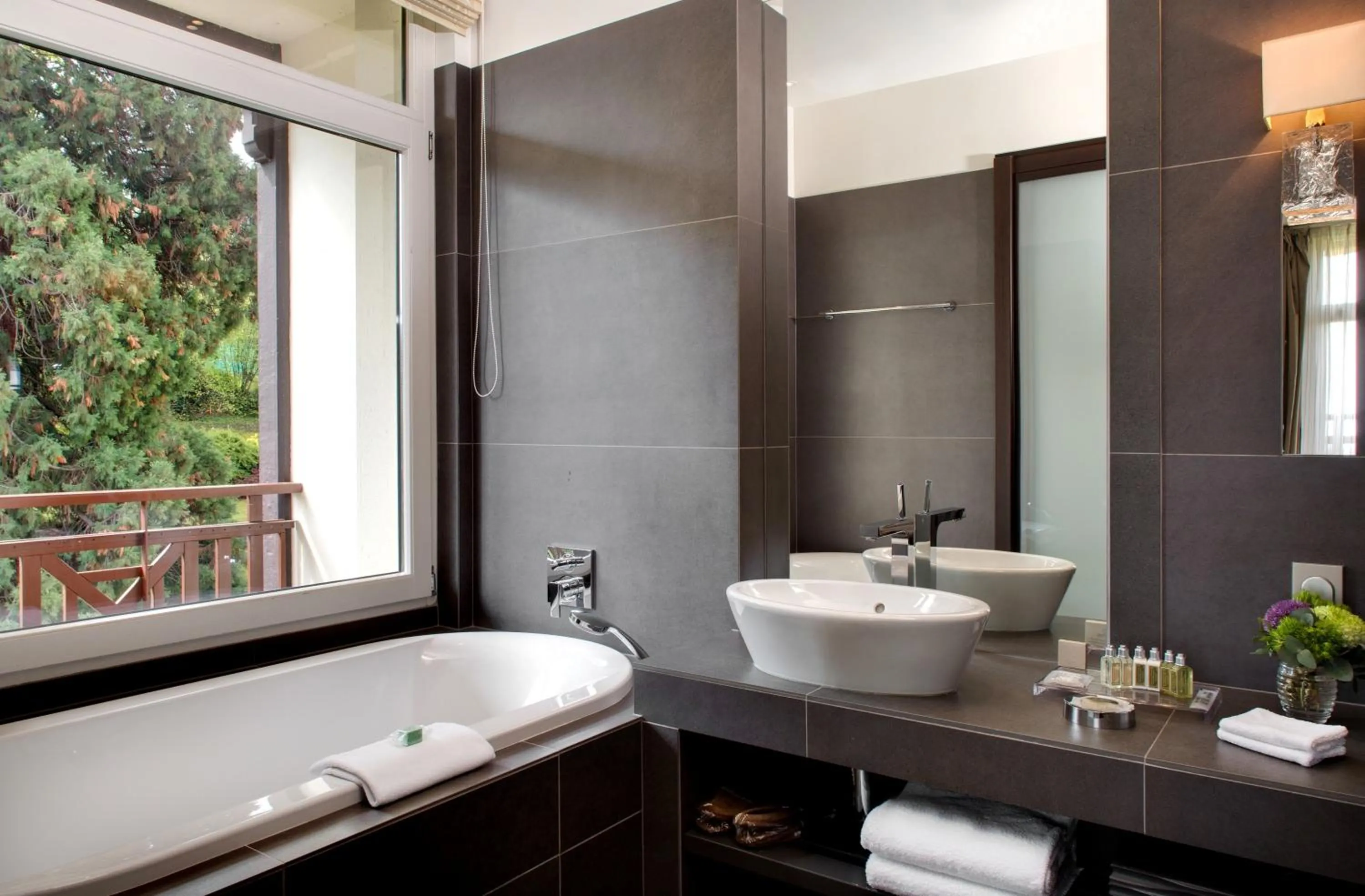 Bathroom in Hôtel Ermitage