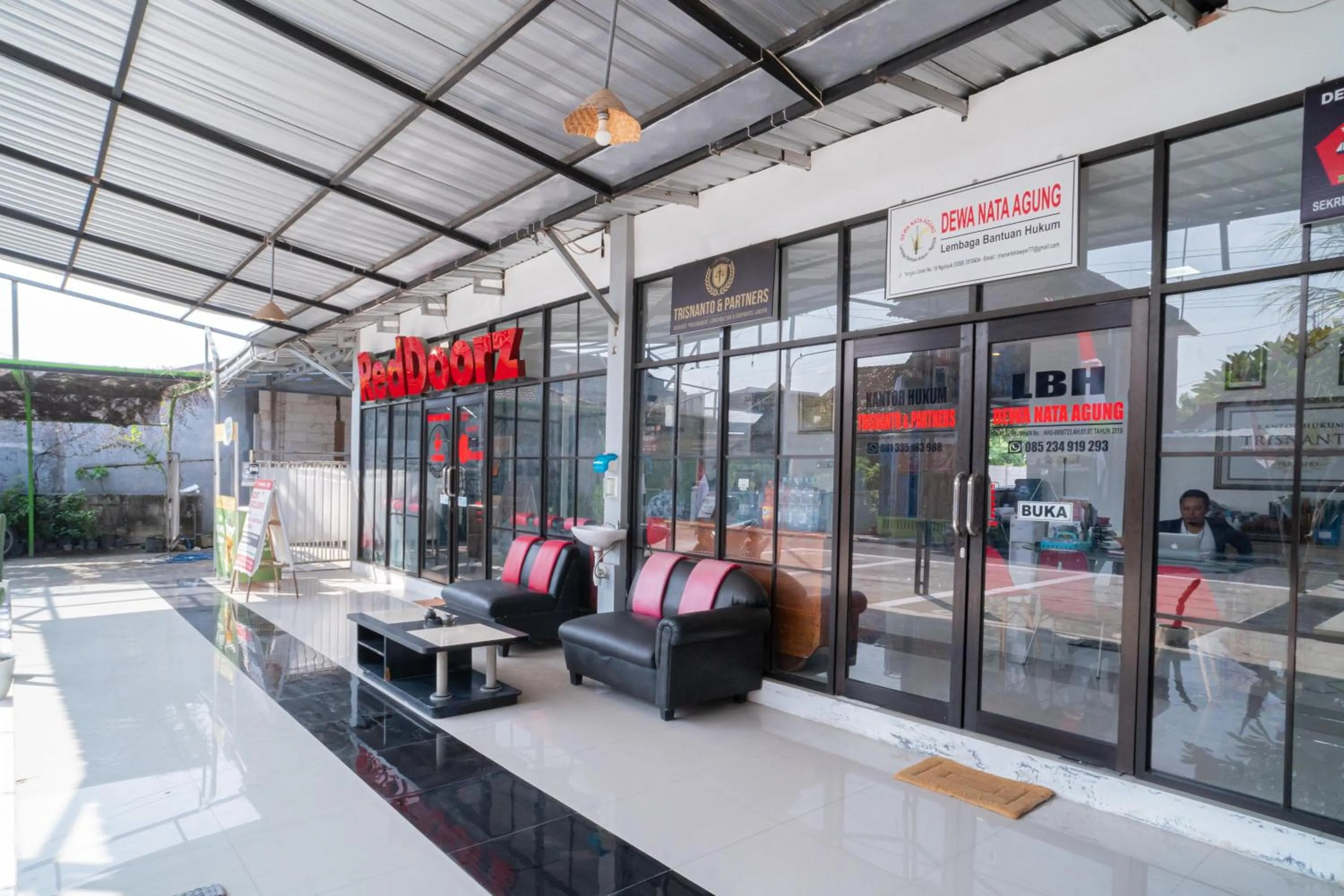 Property building in RedDoorz Syariah At Winong Nganjuk