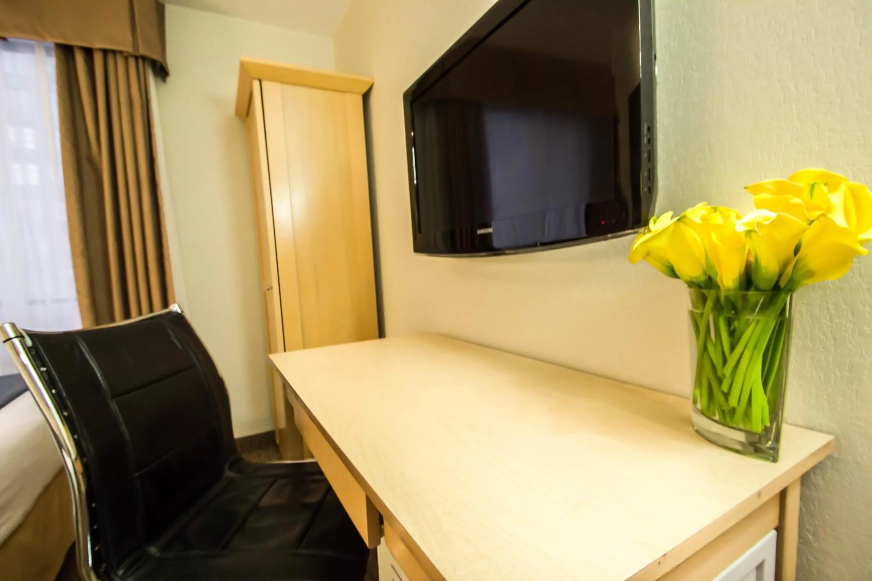 Decorative detail in Hudson River Hotel