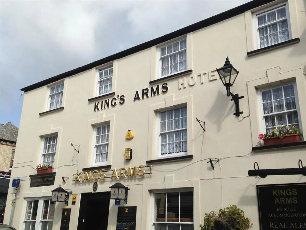 Property building in King's Arms