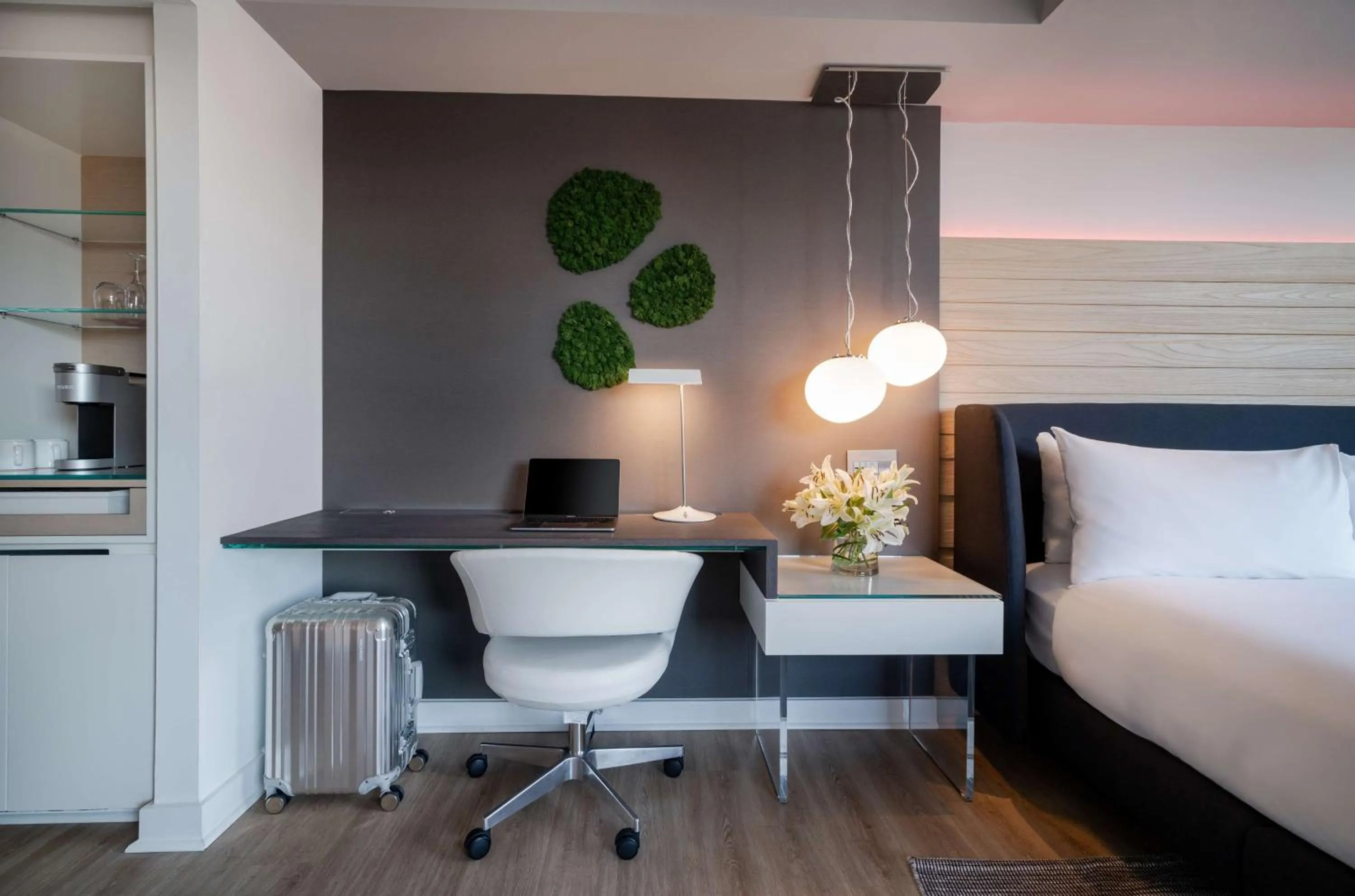 Bedroom, Bed in Hotel Zena Washington DC