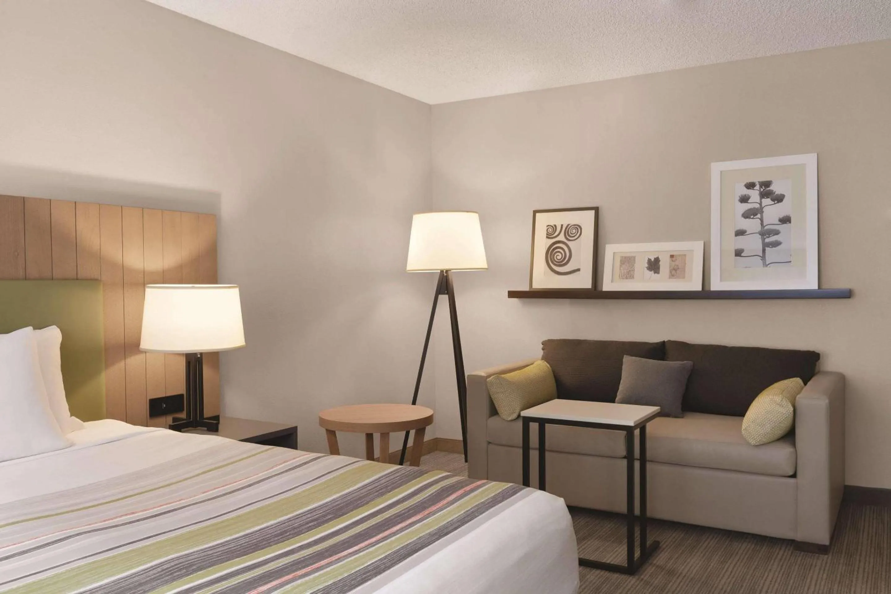 Bedroom, Bed in Country Inn & Suites by Radisson, Seattle-Bothell, WA