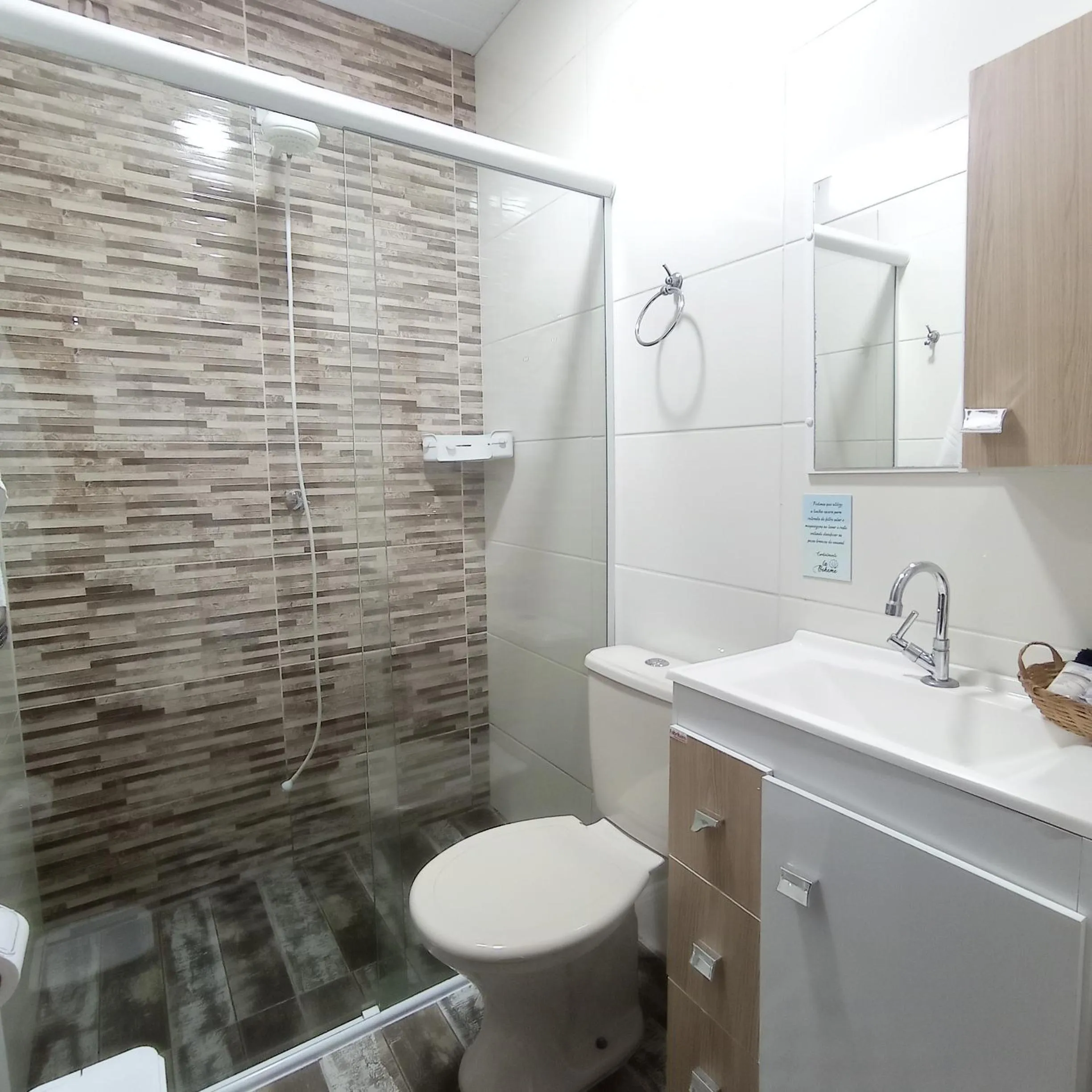 Bathroom in Pousada la Boheme Guarda do Embaú - SC