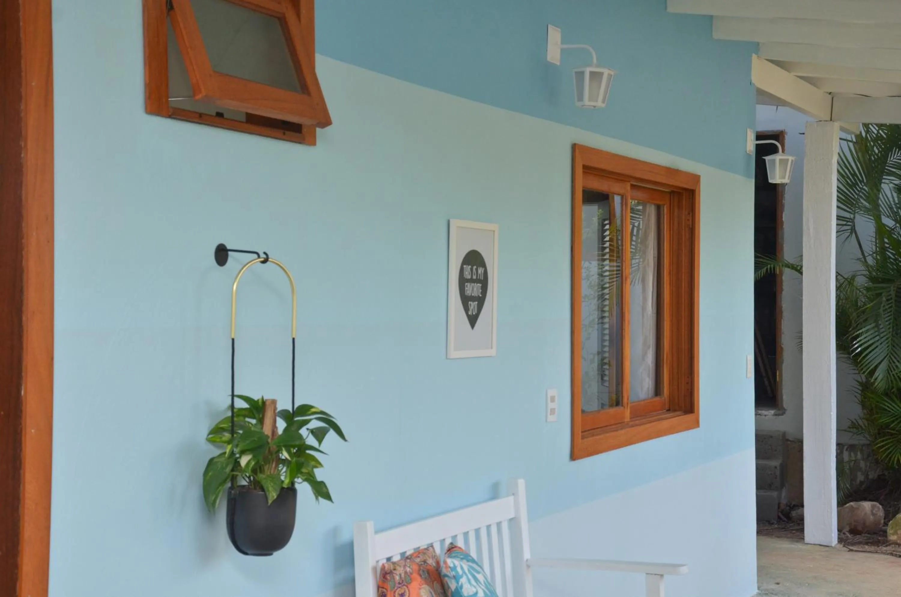 Facade/entrance in Pousada la Boheme Guarda do Embaú - SC