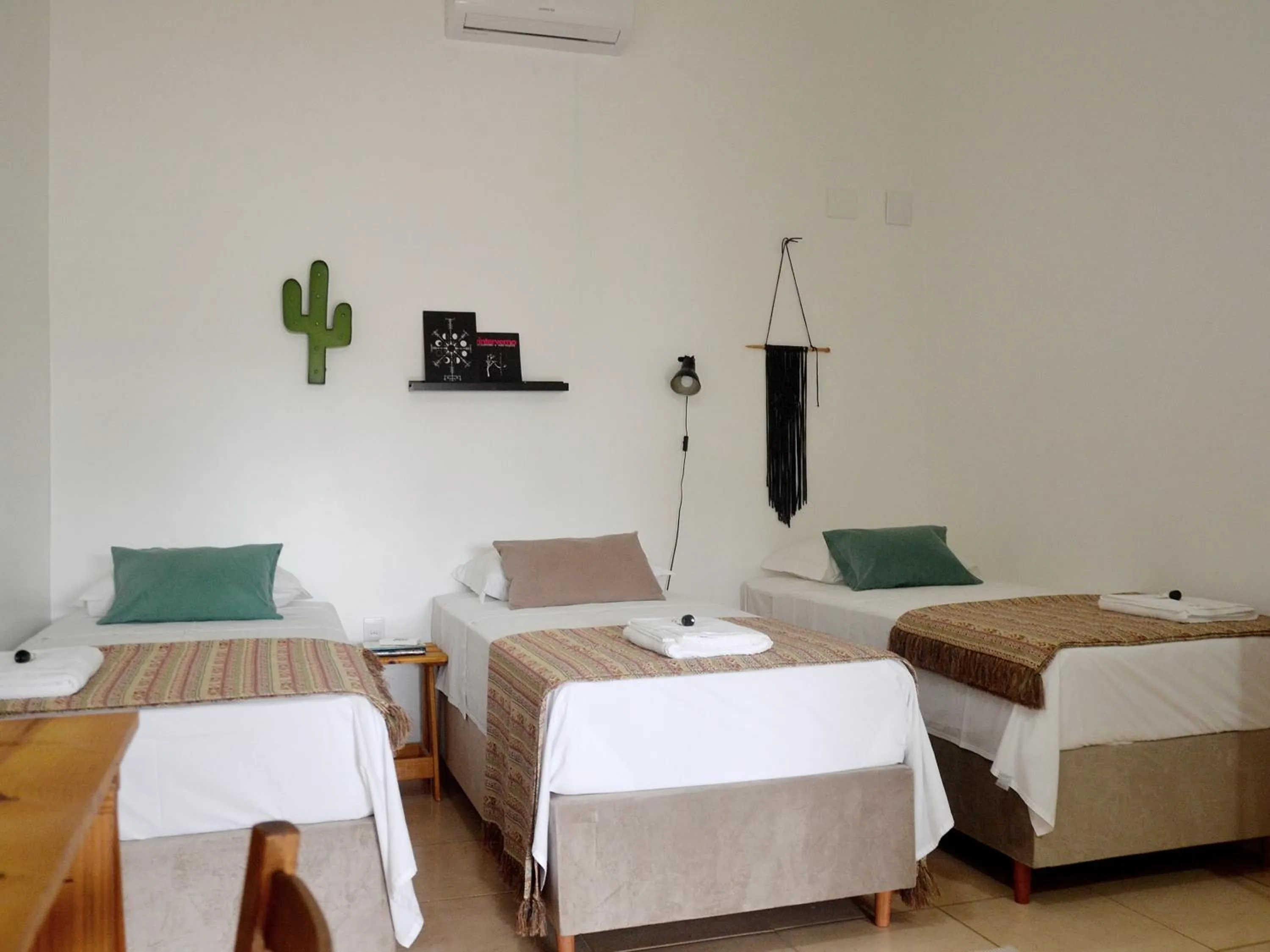 Bedroom, Bed in Pousada la Boheme Guarda do Embaú - SC