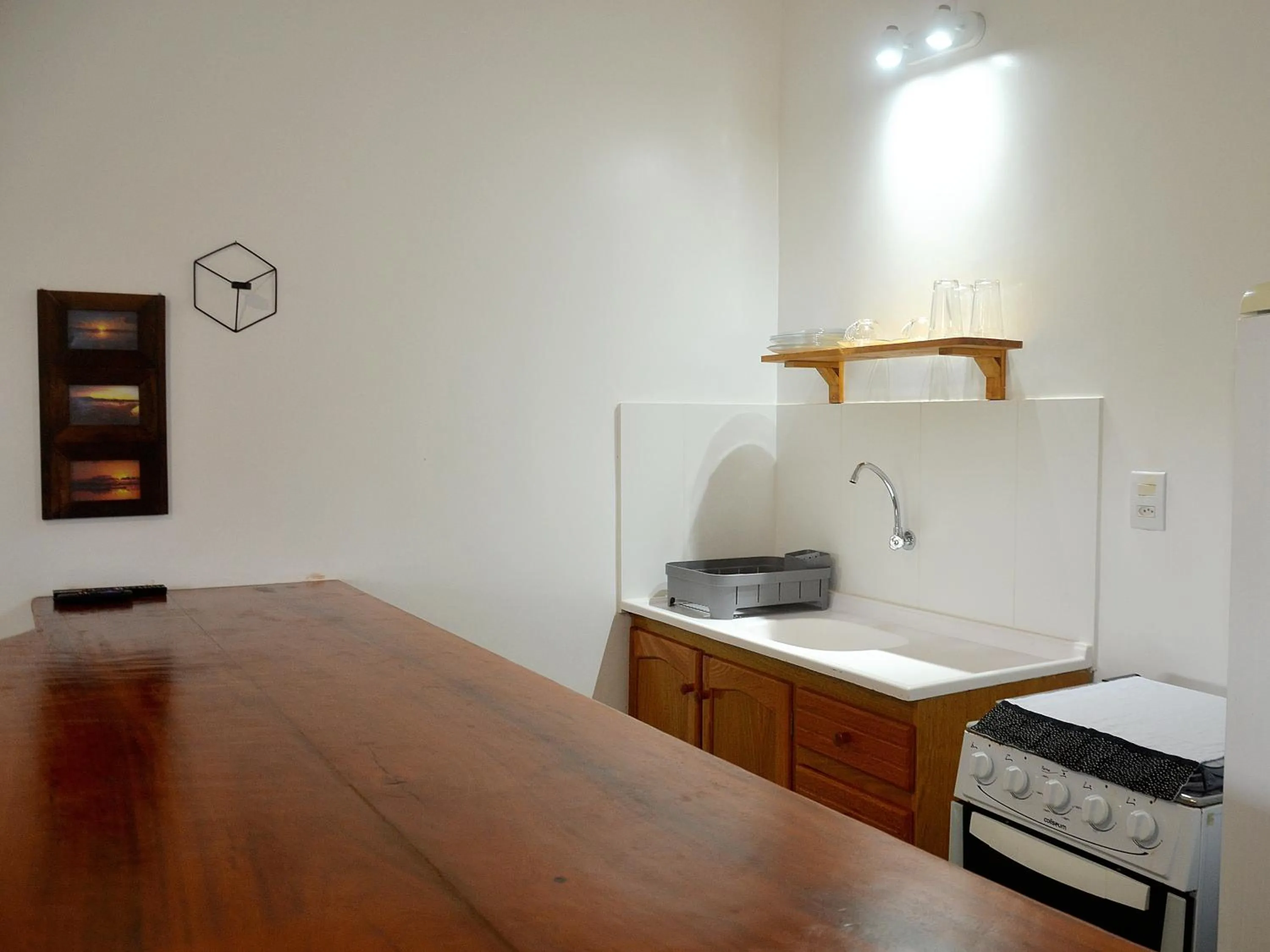 Kitchen or kitchenette in Pousada la Boheme Guarda do Embaú - SC