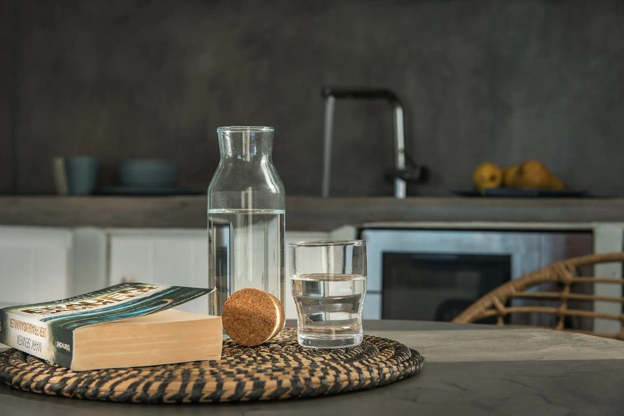 Coffee/tea facilities in Perla Suites - Delmar Collection