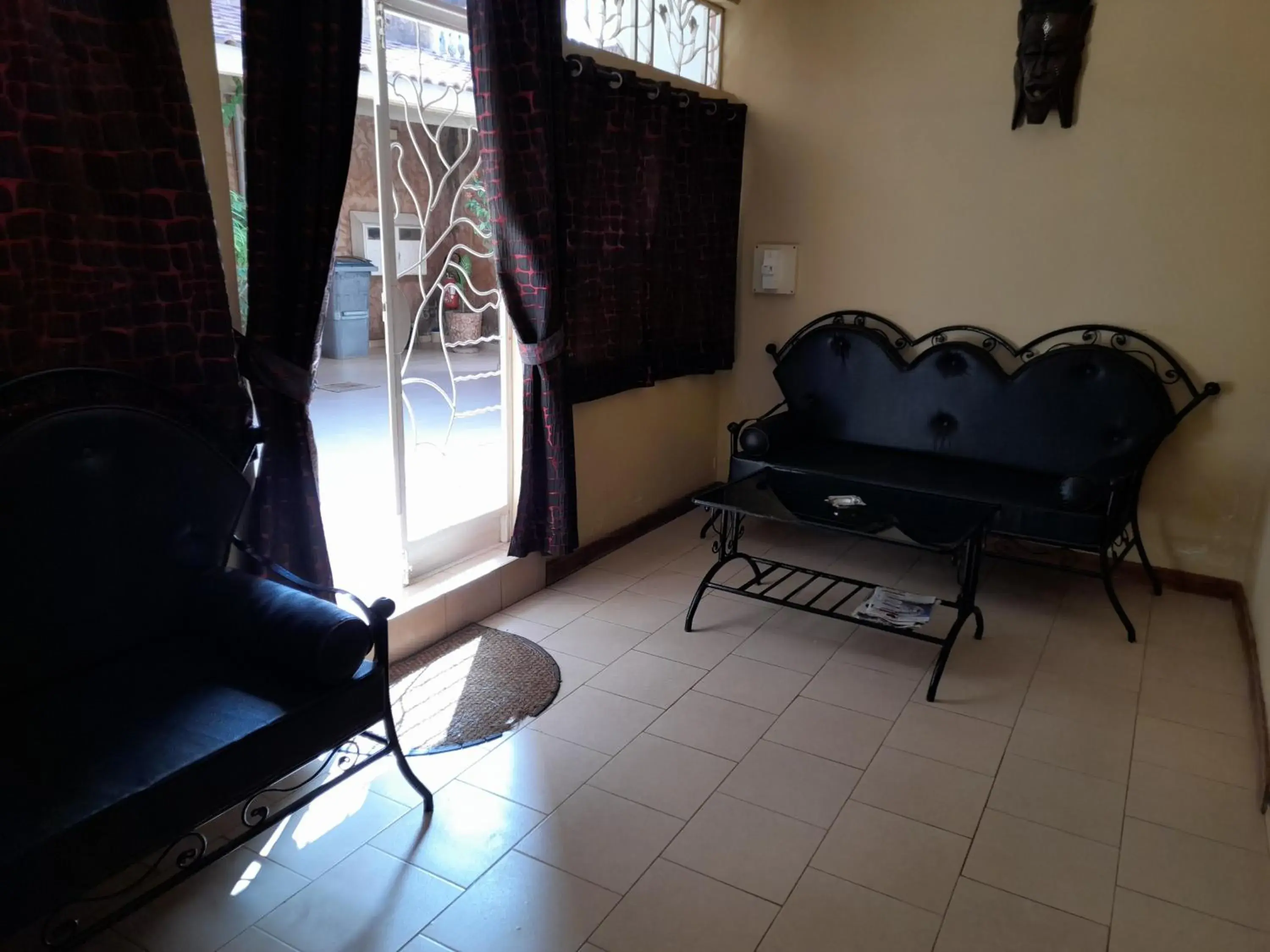 Double Room with Patio in Auberge Le Baobab Double Room with Patio in Auberge Le Baobab