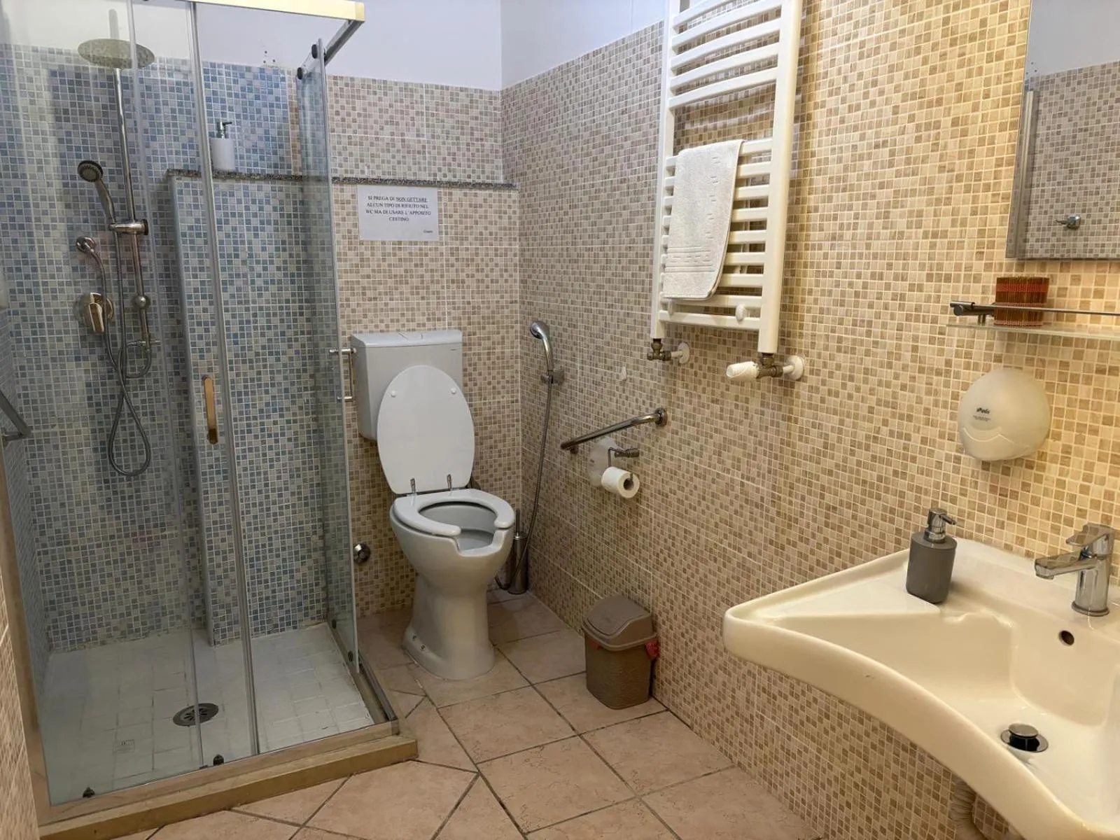 Bathroom in B&B Luminari