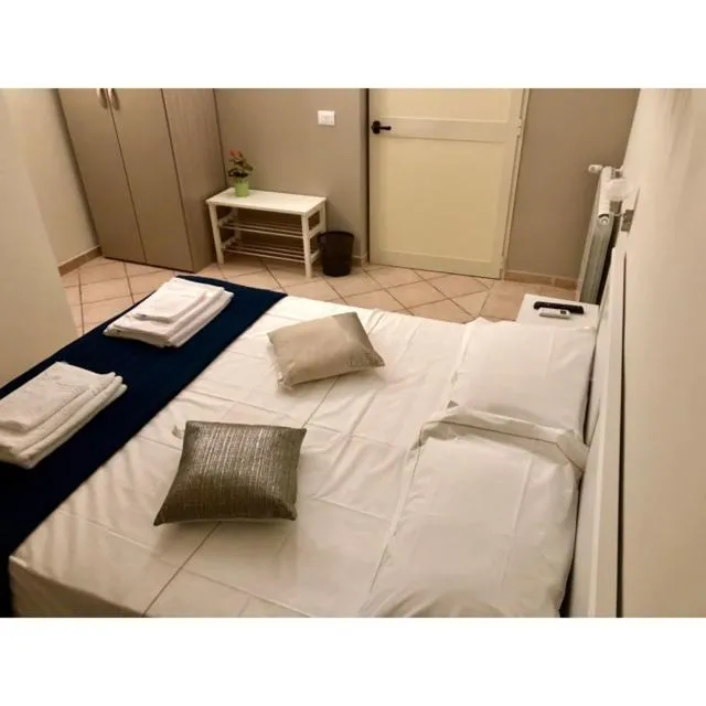Photo of the whole room, Bed in B&B Luminari