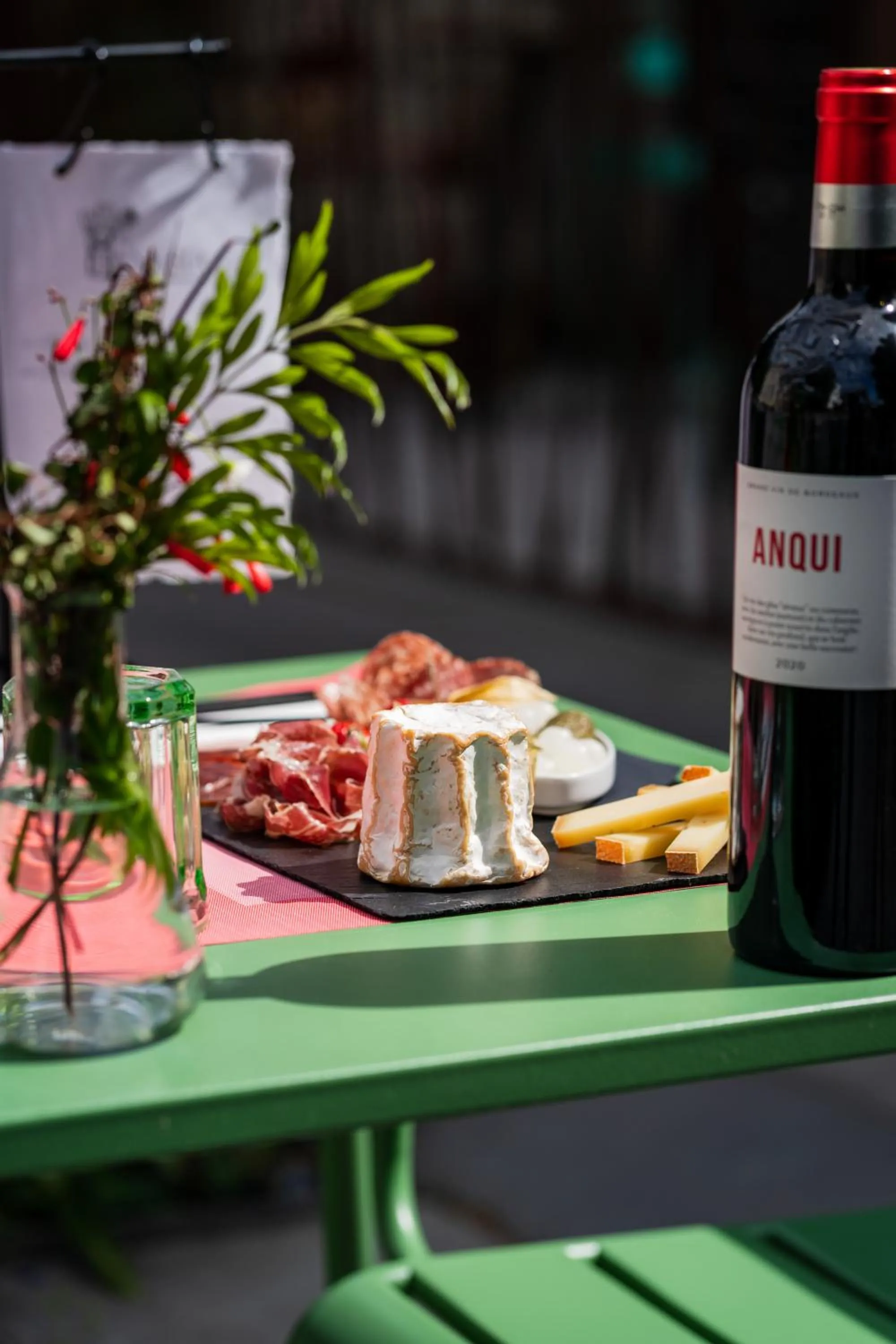 Restaurant/places to eat in Hotel La Zoologie & Spa Bordeaux