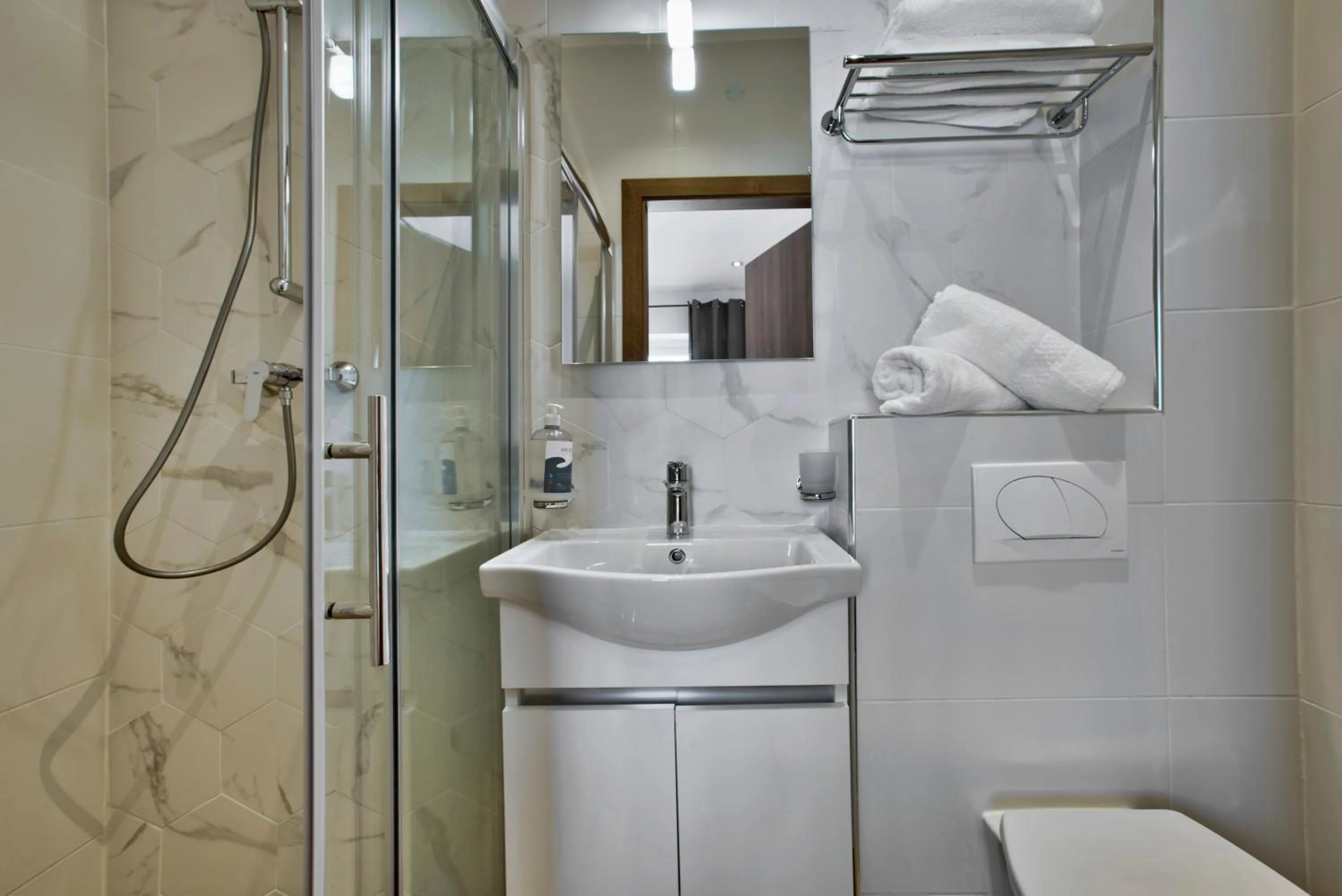 Shower in Tritoni Valletta Boutique Hotel