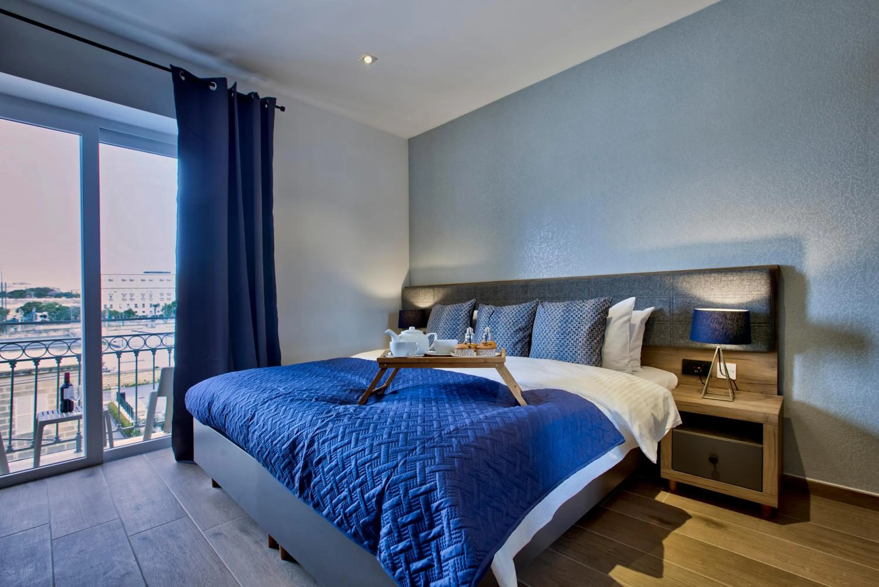 Bed in Tritoni Valletta Boutique Hotel