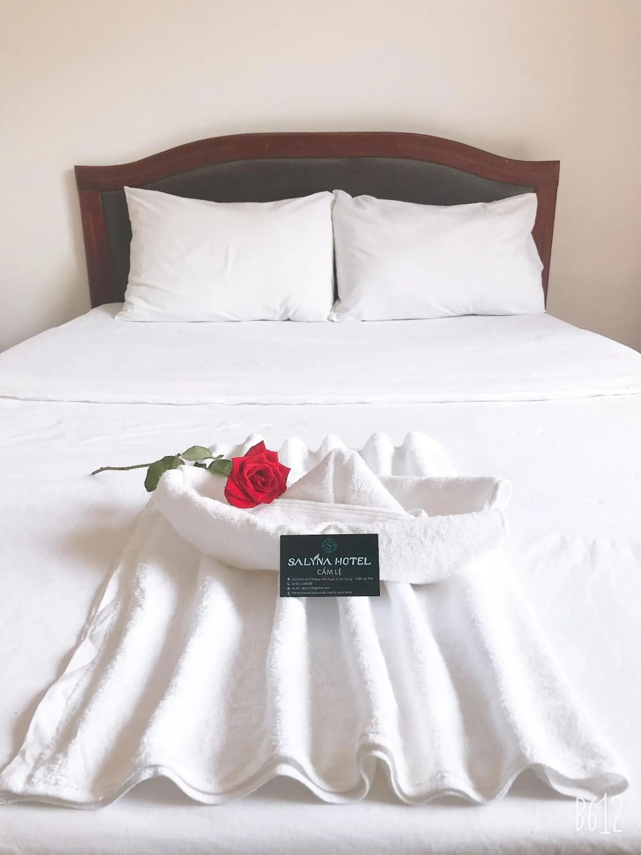 Double Room with Balcony - single occupancy in Salyna Motel Double Room with Balcony - single occupancy in Salyna Motel