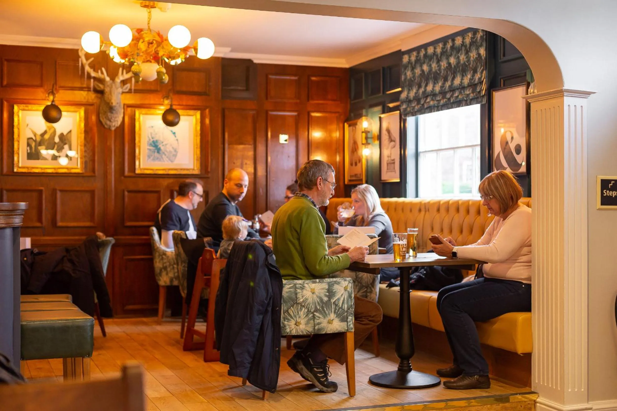 Restaurant/places to eat in The Eaton Oak