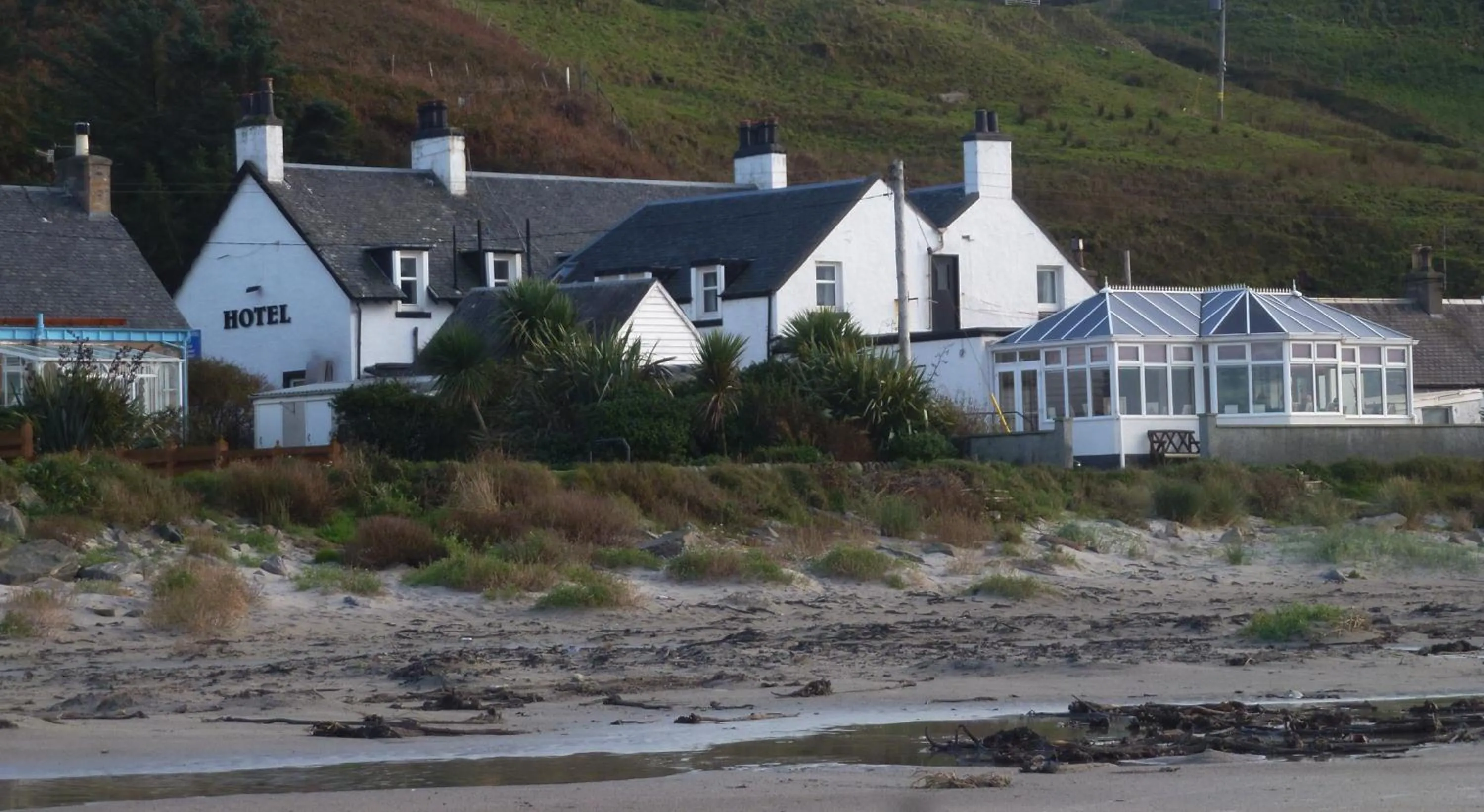 Facade/entrance in Argyll Hotel