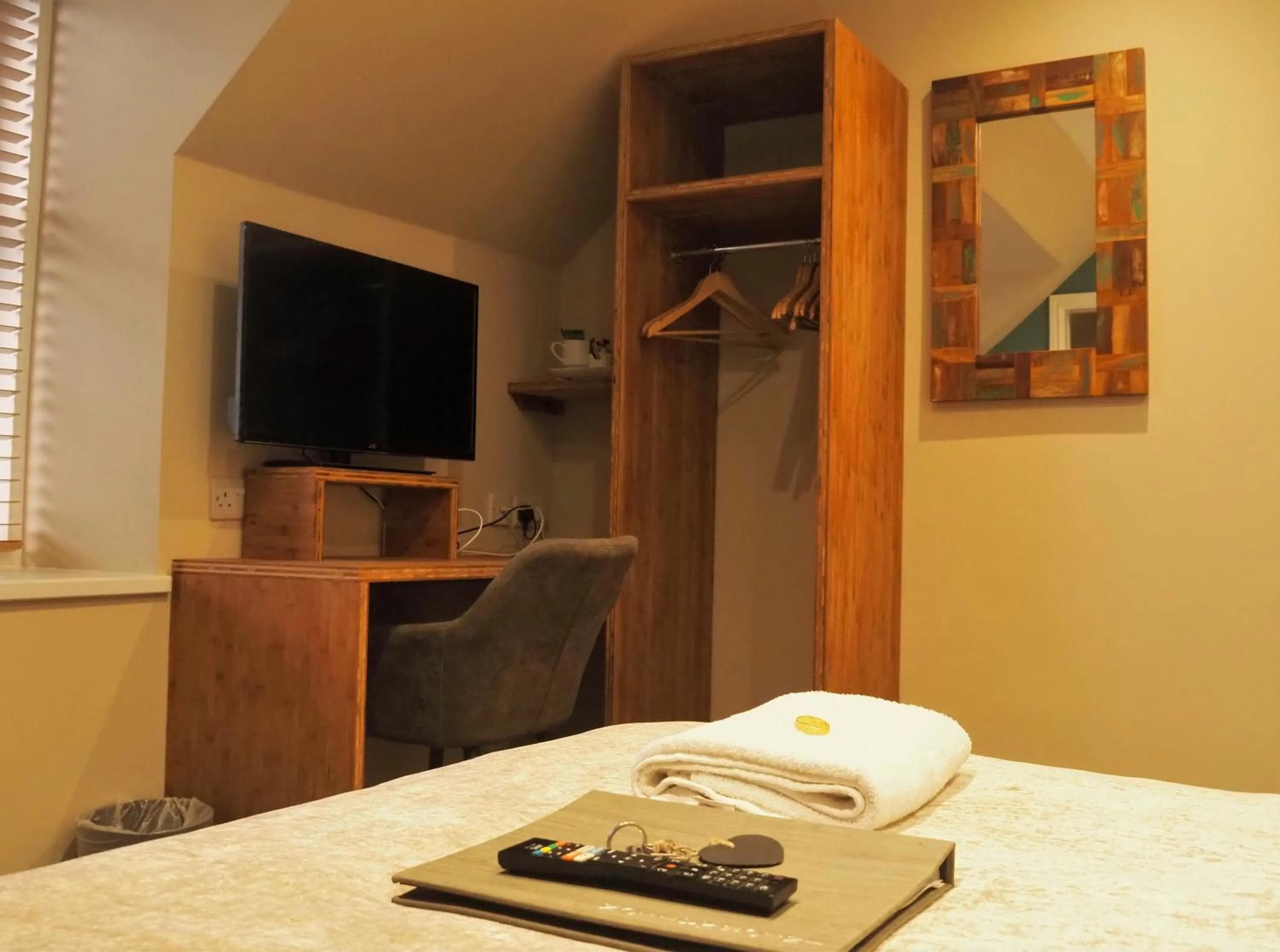 Bedroom, Bed in Argyll Hotel