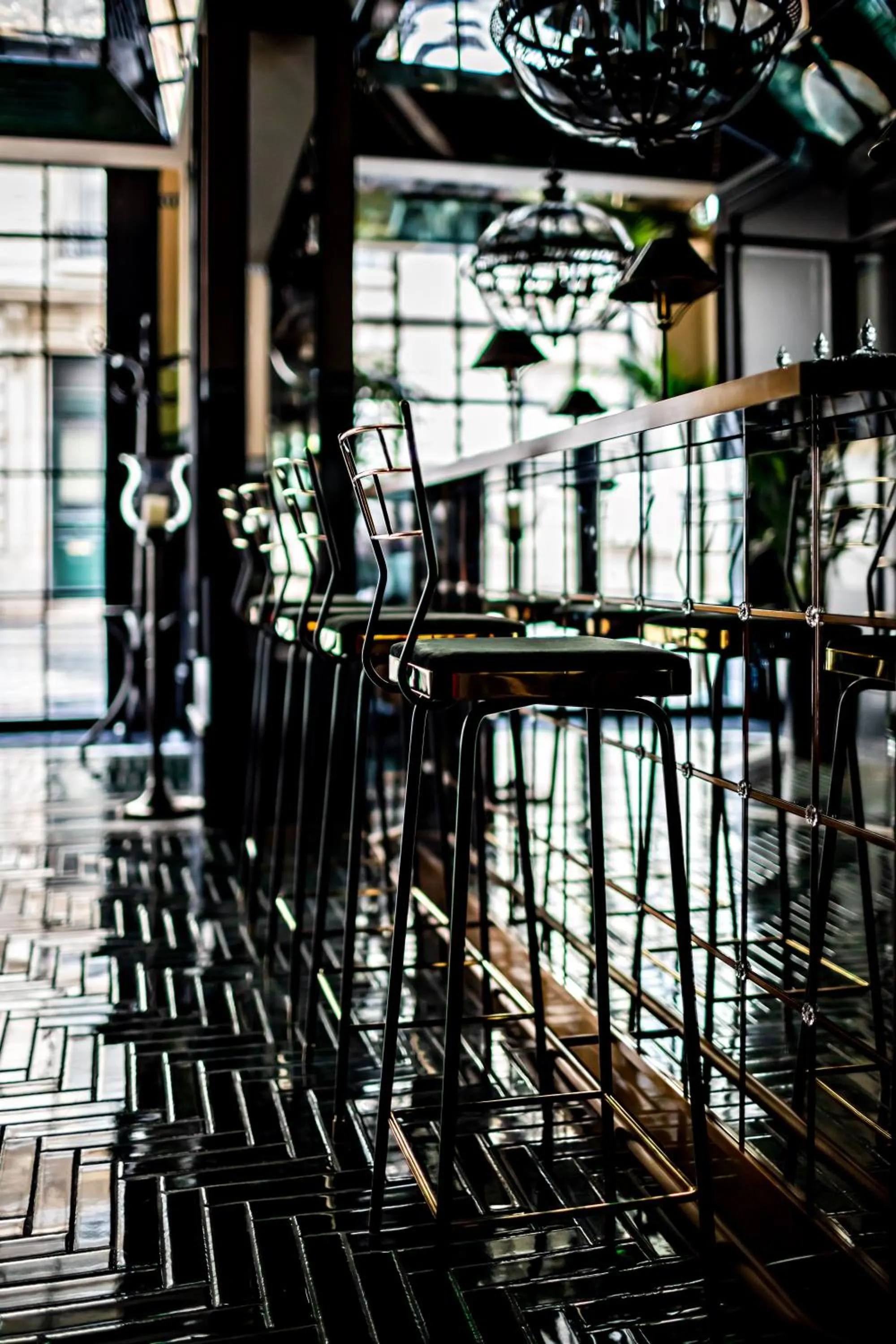 Lounge or bar in Monsieur George Hotel & Spa - Champs-Elysées