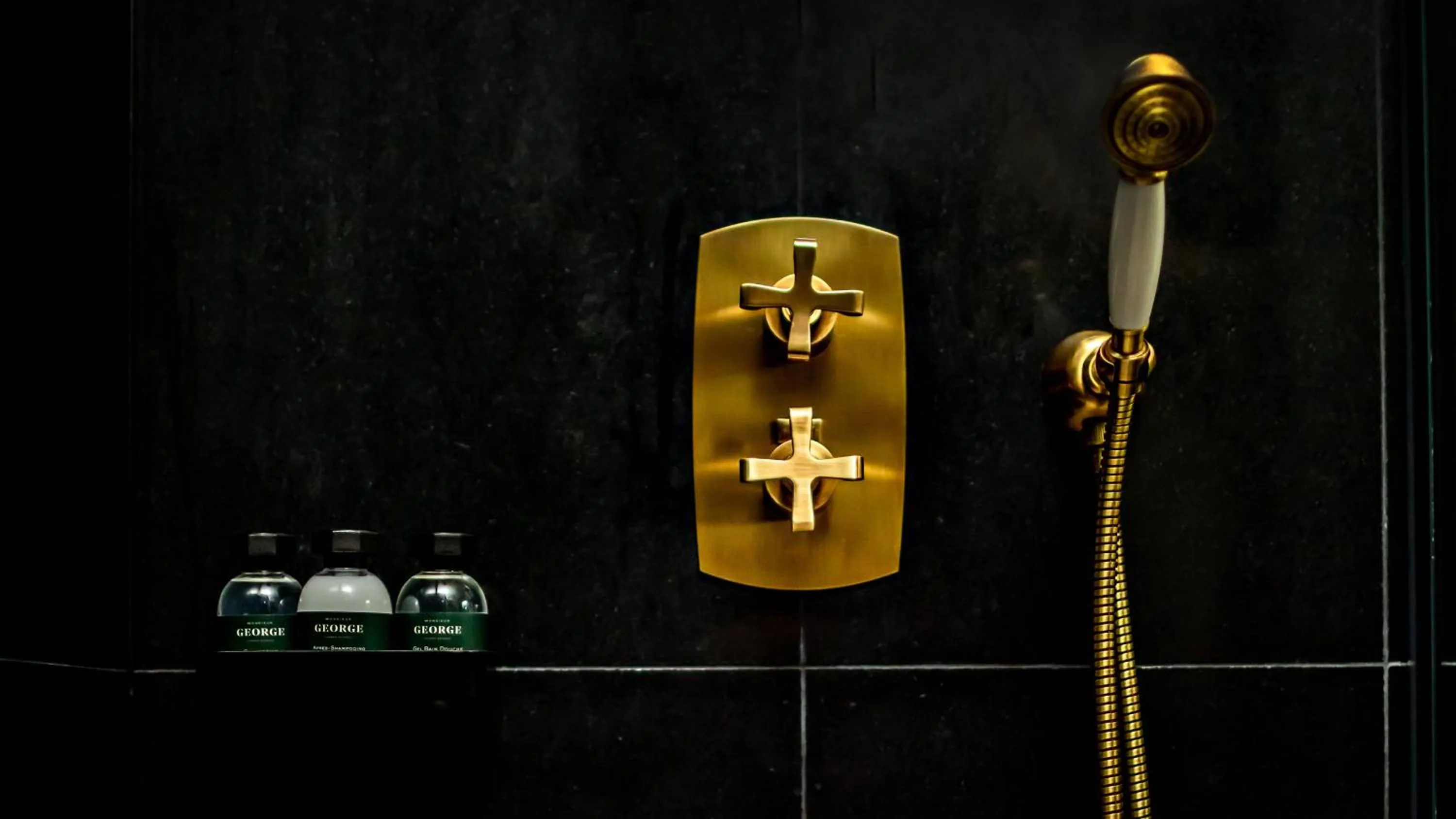 Bathroom in Monsieur George Hotel & Spa - Champs-Elysées