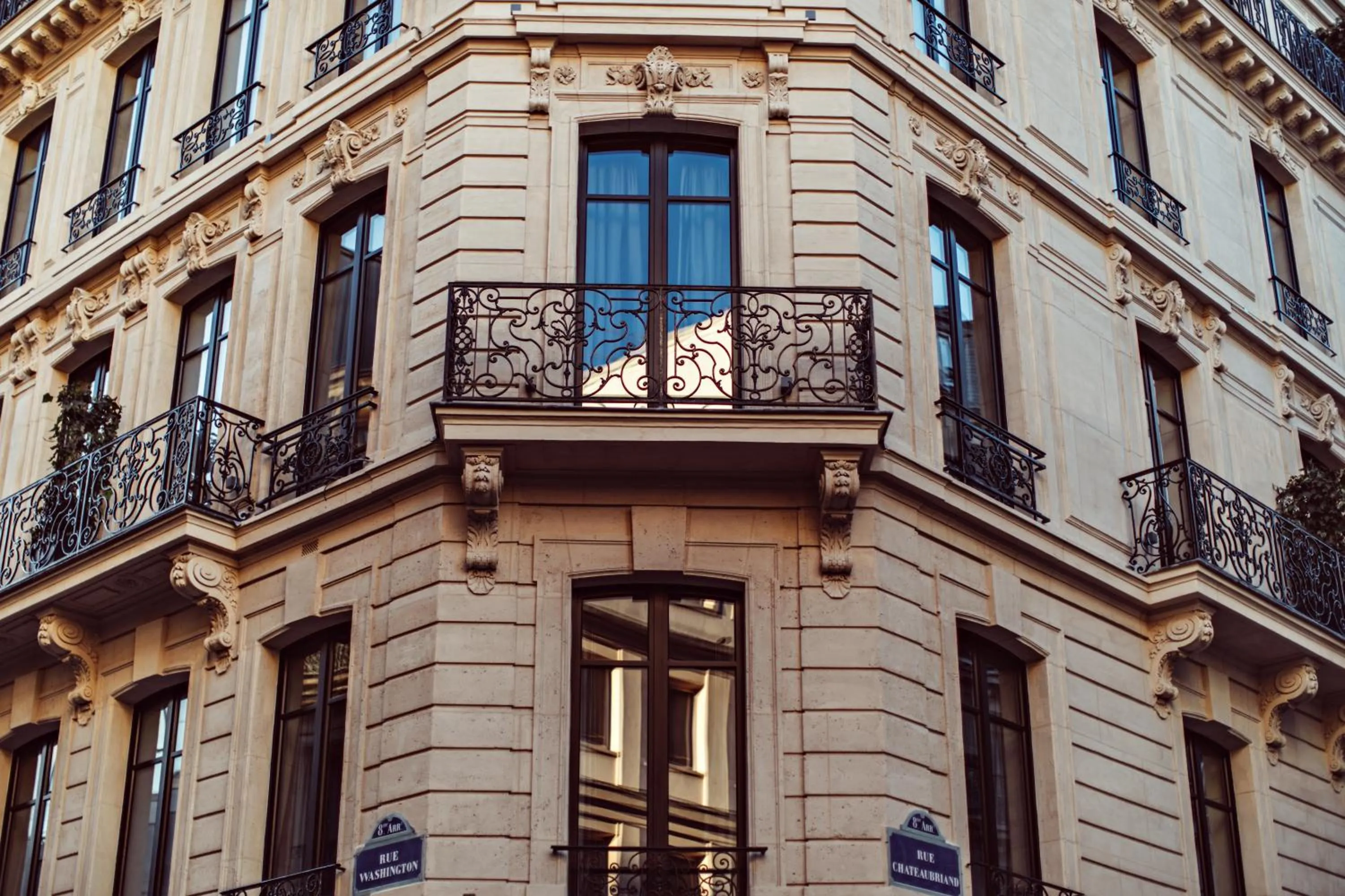 Property building in Monsieur George Hotel & Spa - Champs-Elysées