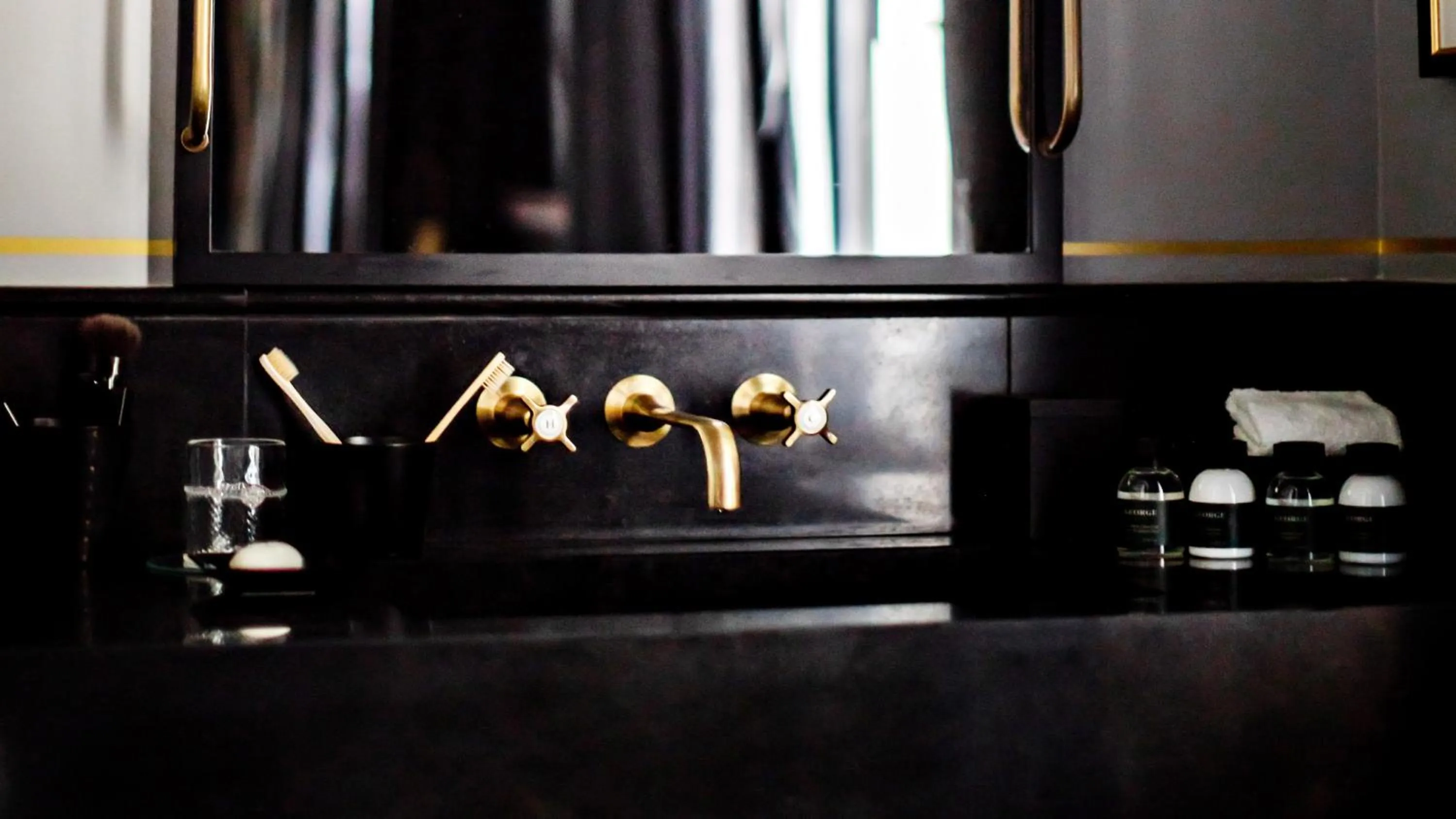 Bathroom in Monsieur George Hotel & Spa - Champs-Elysées