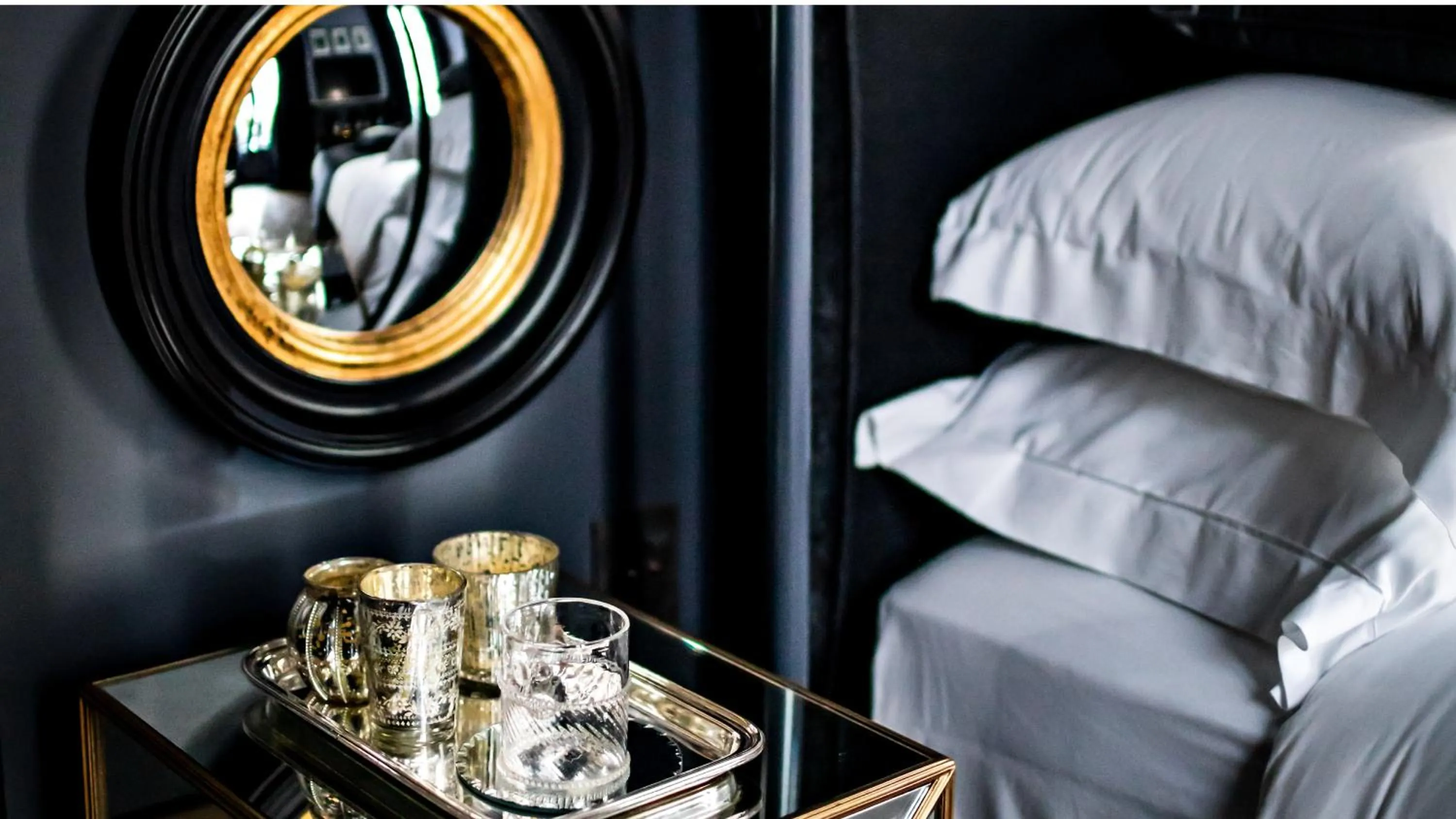 Decorative detail in Monsieur George Hotel & Spa - Champs-Elysées