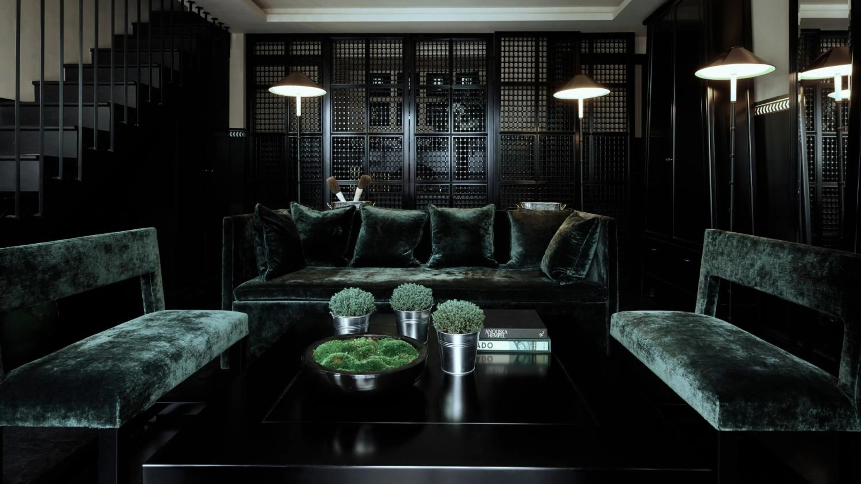 Decorative detail in Monsieur George Hotel & Spa - Champs-Elysées