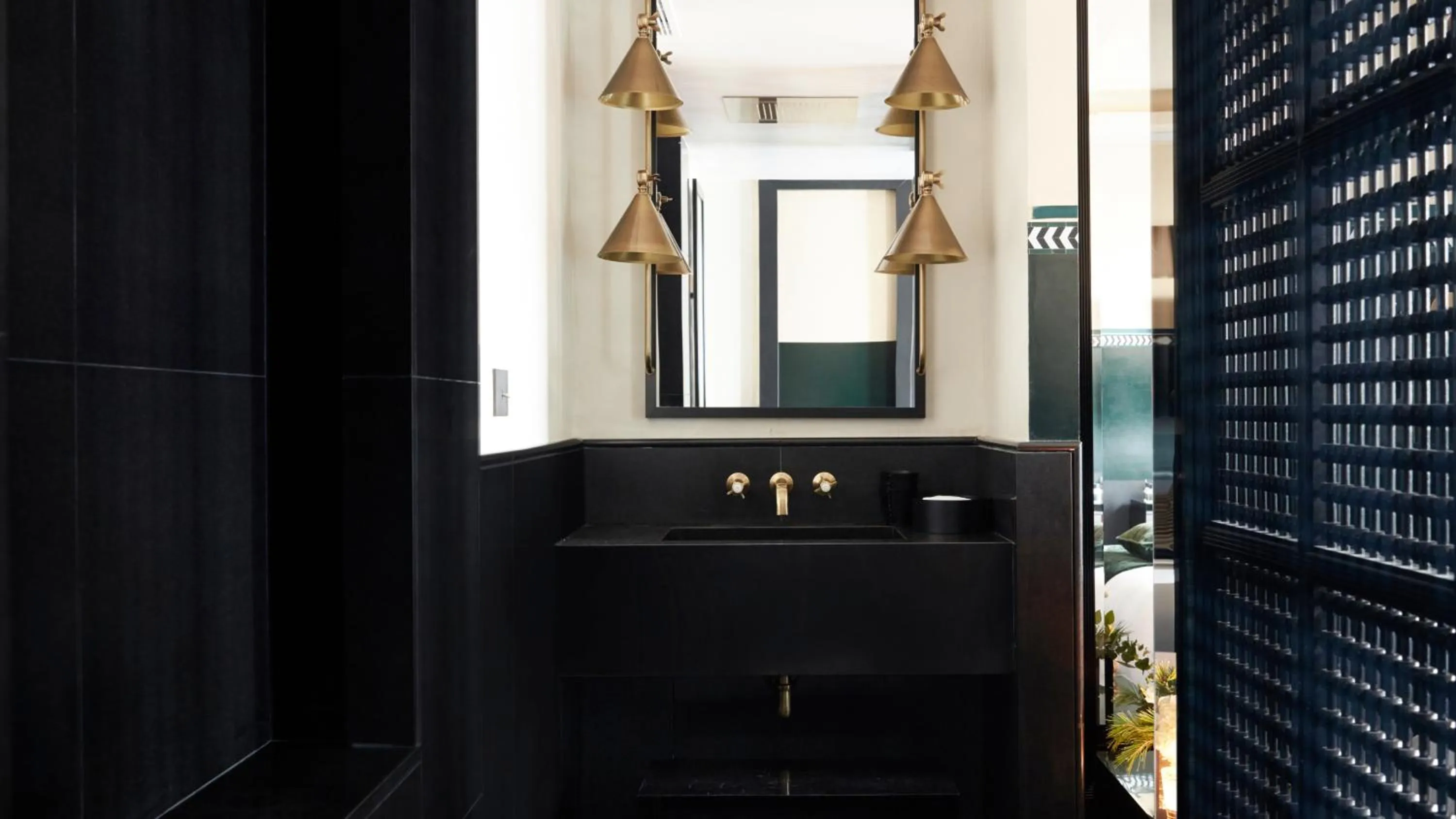 Bathroom in Monsieur George Hotel & Spa - Champs-Elysées