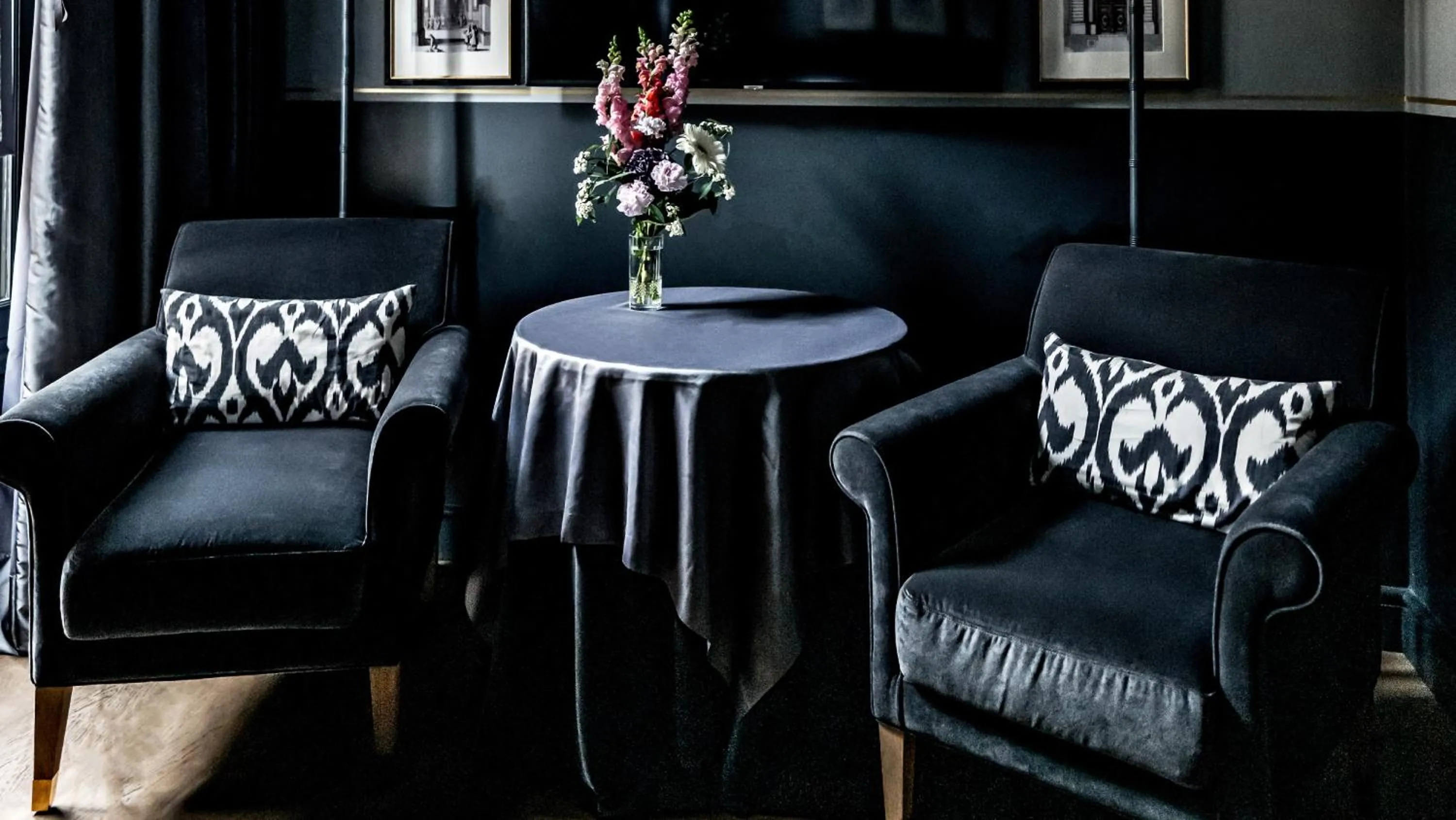 Bedroom in Monsieur George Hotel & Spa - Champs-Elysées