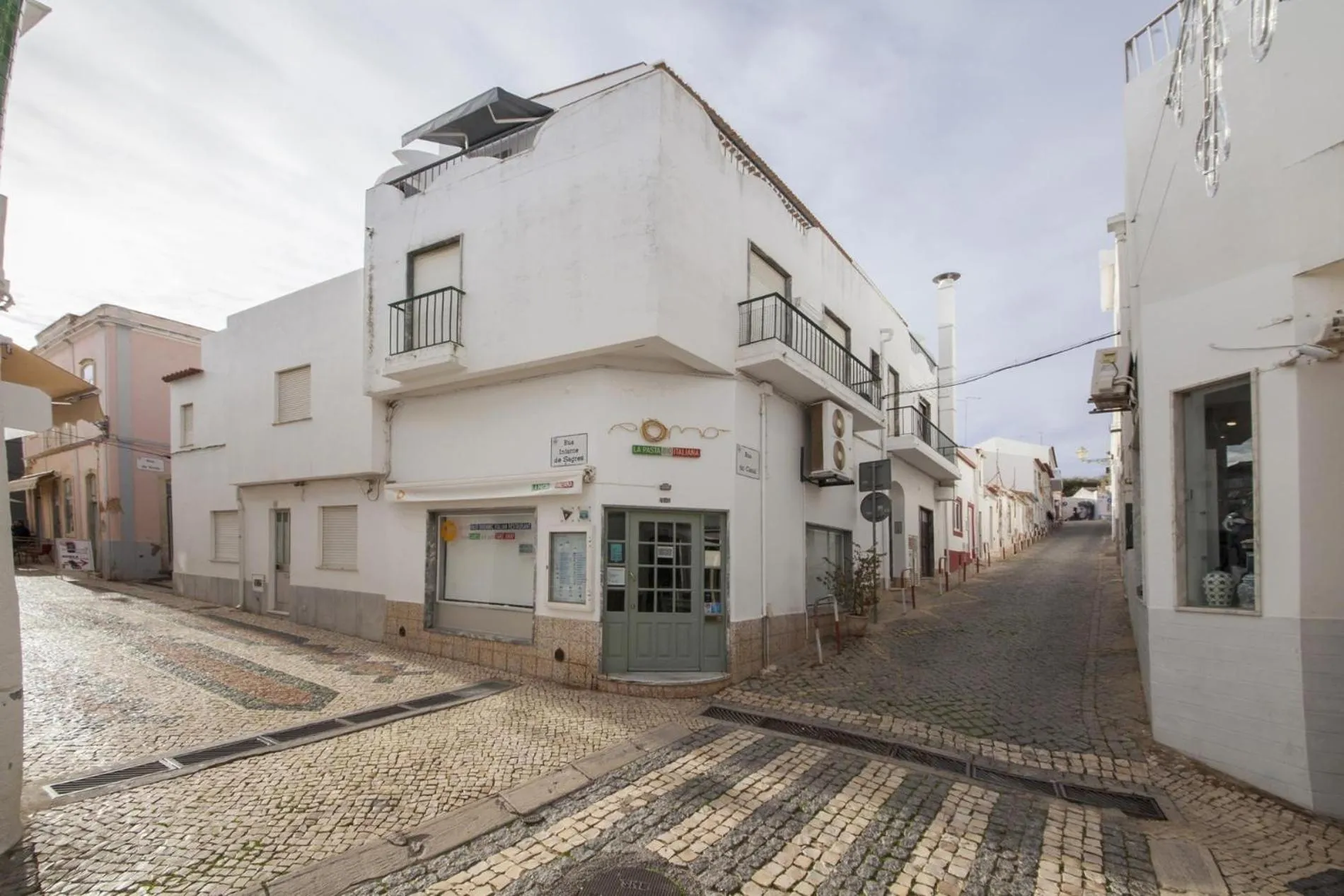 Floor plan in Casa Alferes in Downtown Lagos