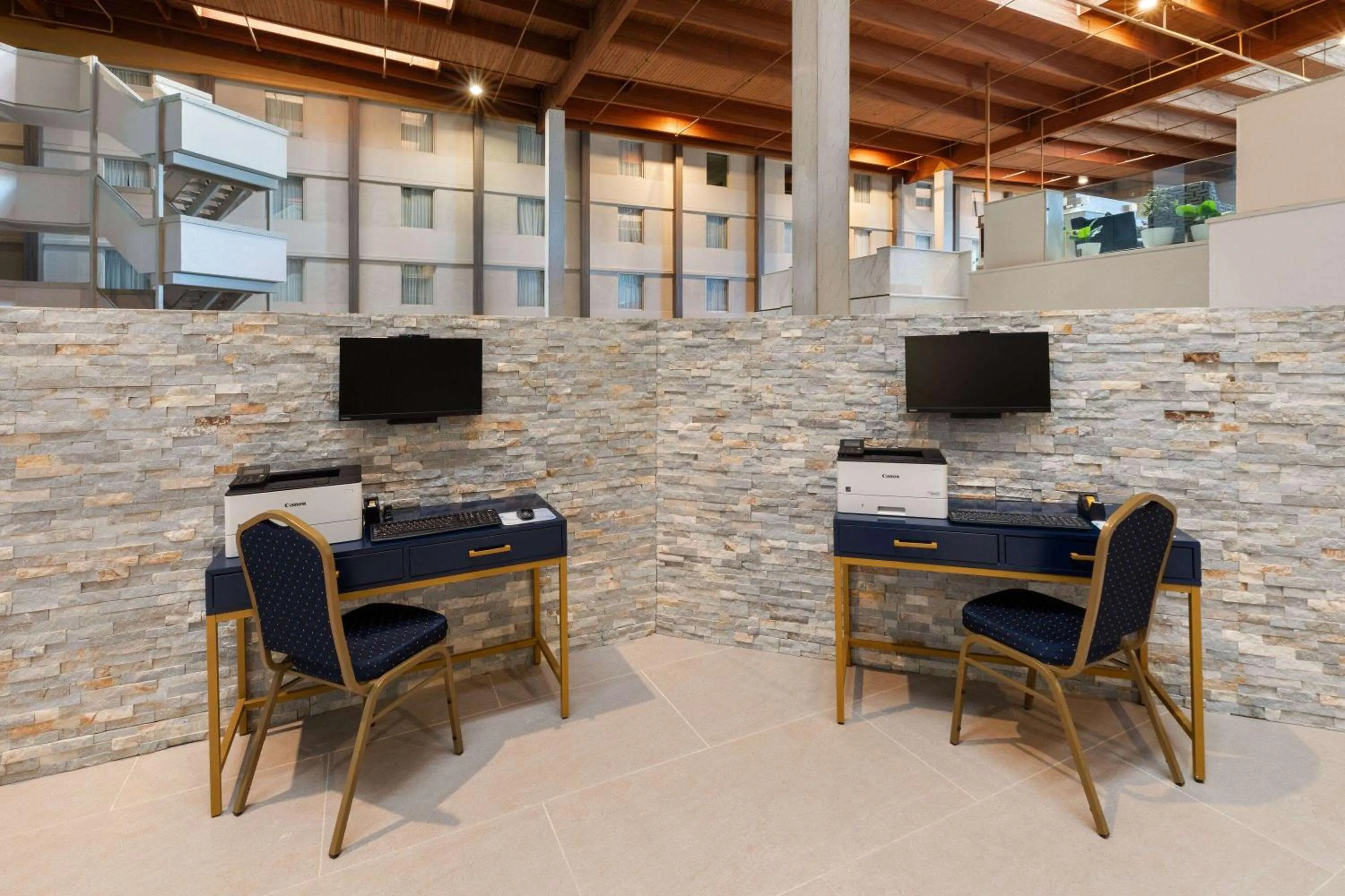 Meeting/conference room in Wyndham DFW Airport