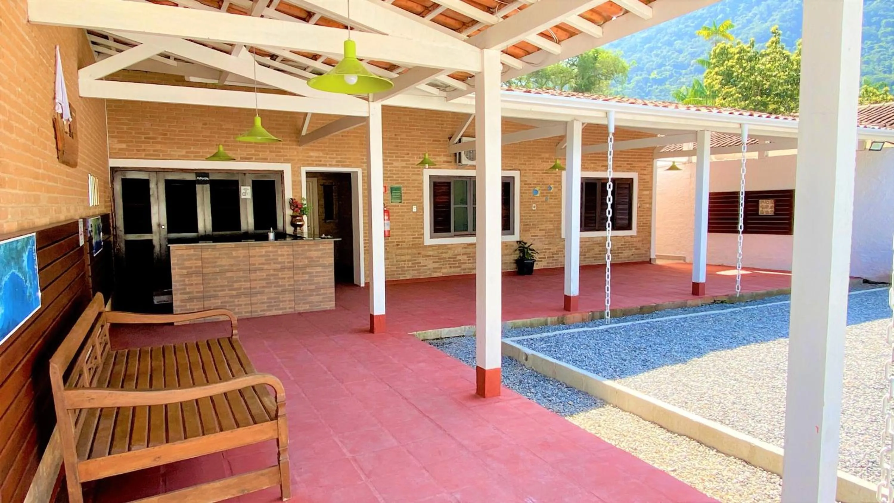 Facade/entrance in Suíte Lázaro