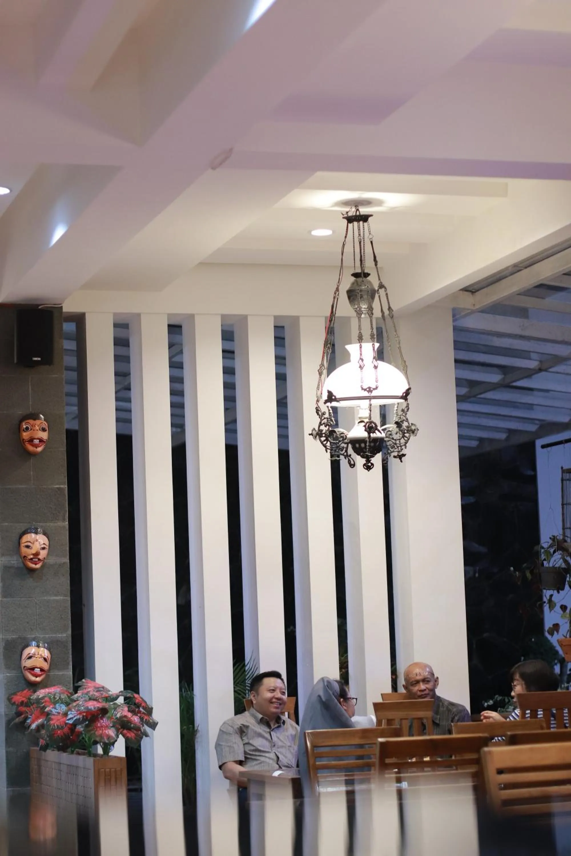 Restaurant/places to eat in Baratha Hotel & Resto