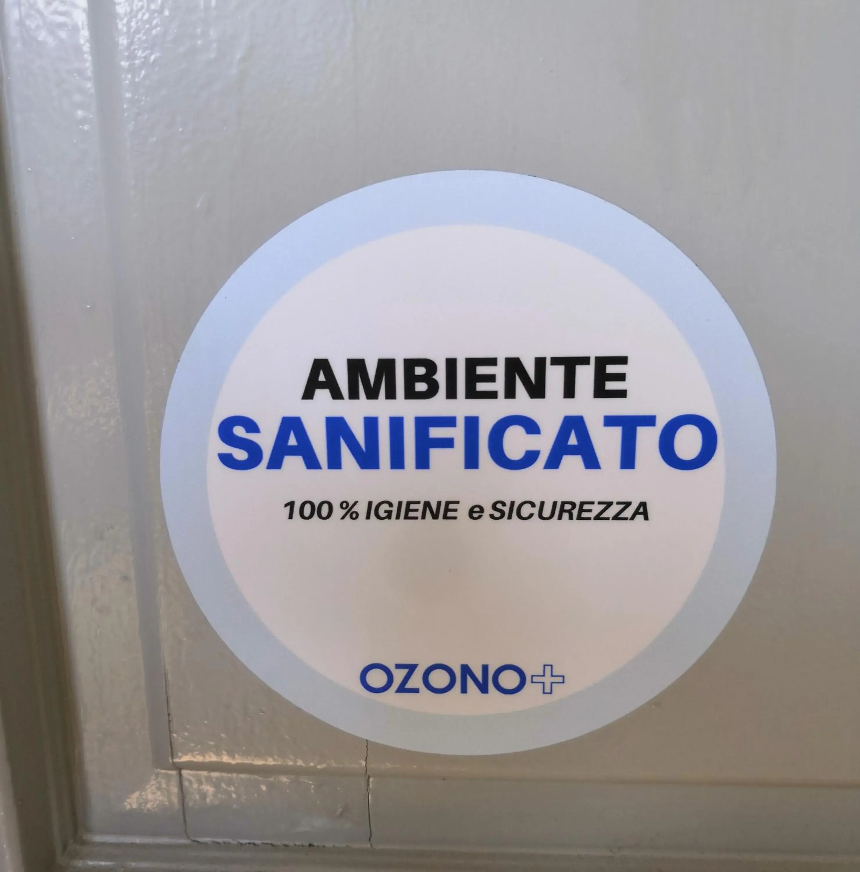 Double Room with Garden View - single occupancy in FlatMILAN Double Room with Garden View - single occupancy in FlatMILAN