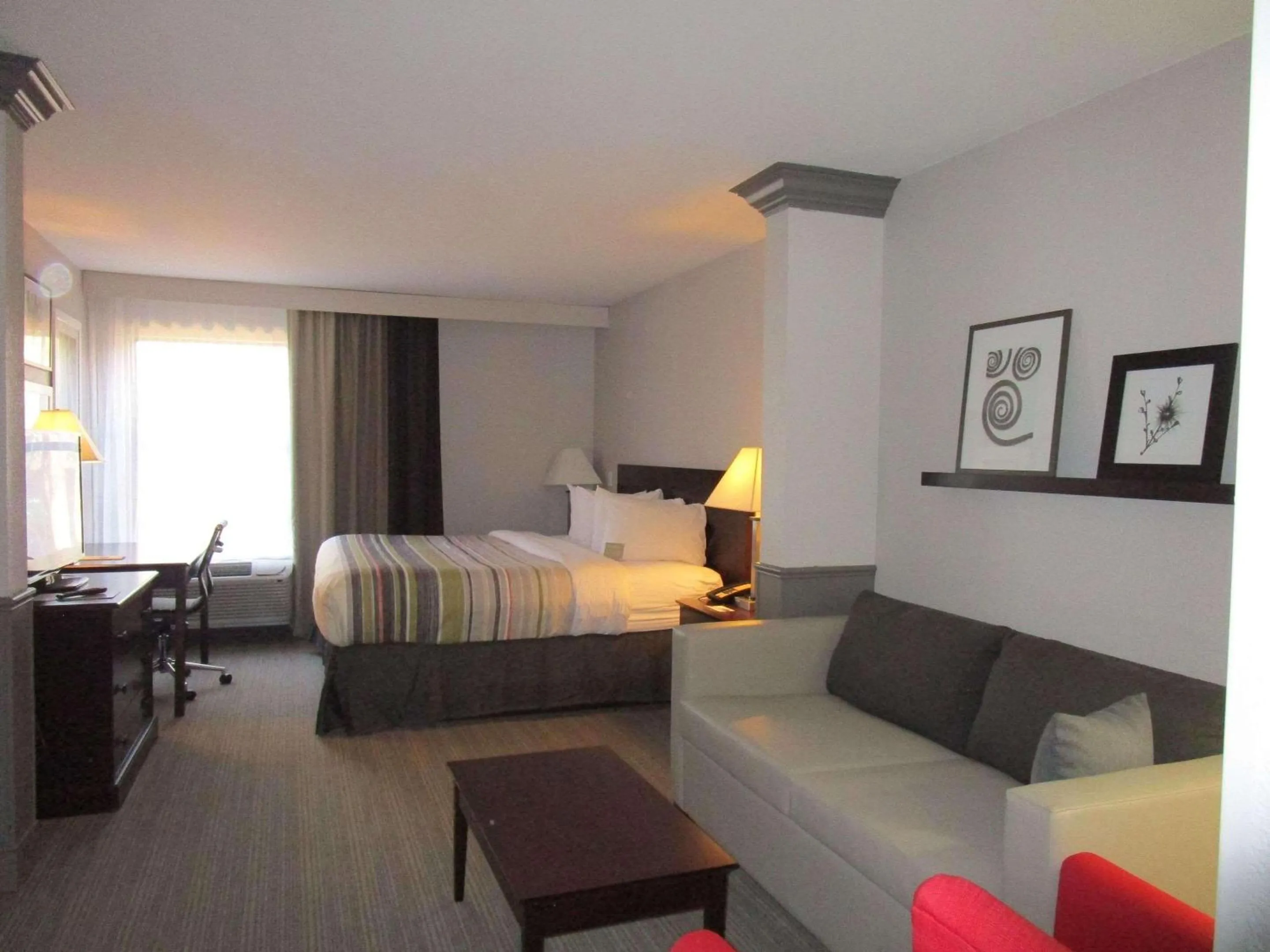 Bedroom, Bed in Country Inn & Suites by Radisson, Greenville, NC