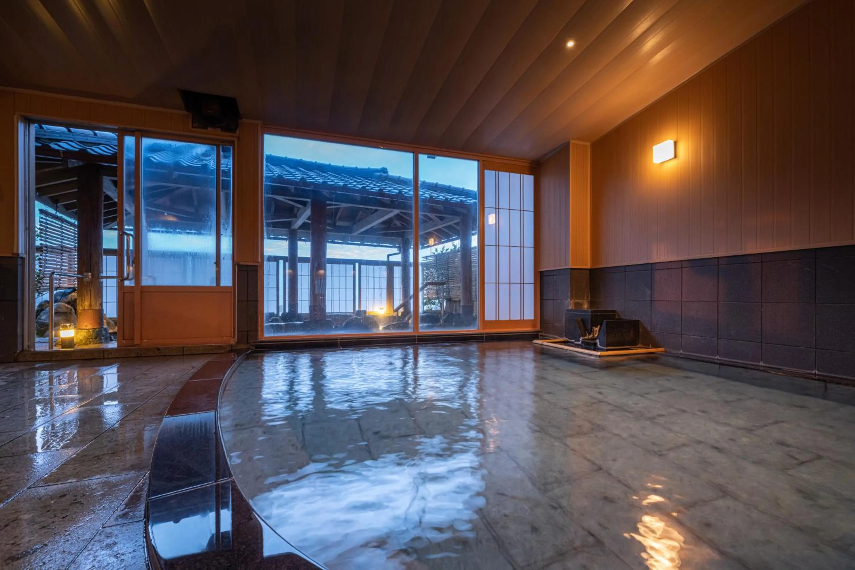 Hot Spring Bath in Ikkyu -Seaside Hotel-