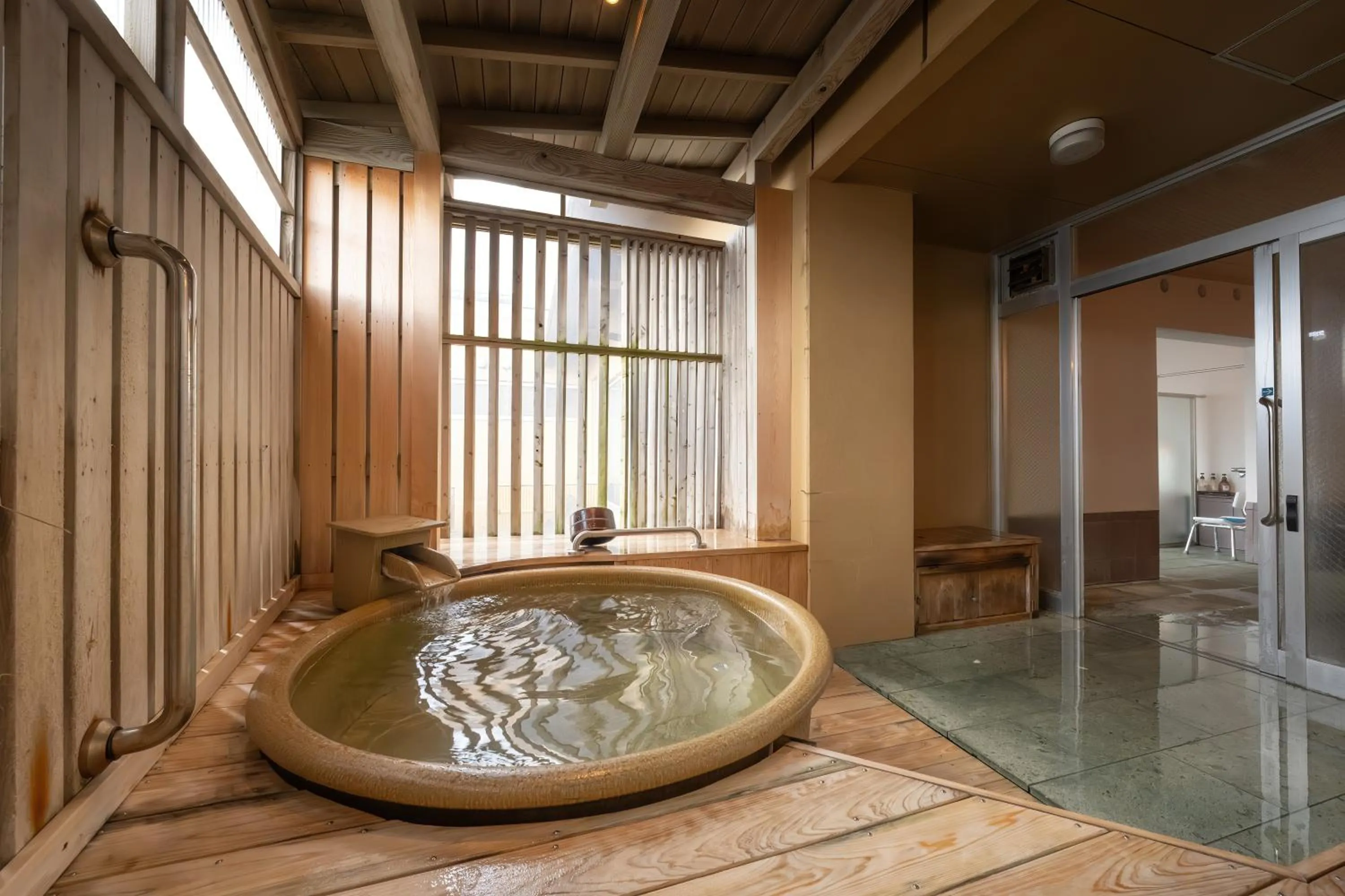 Hot Spring Bath in Ikkyu -Seaside Hotel-