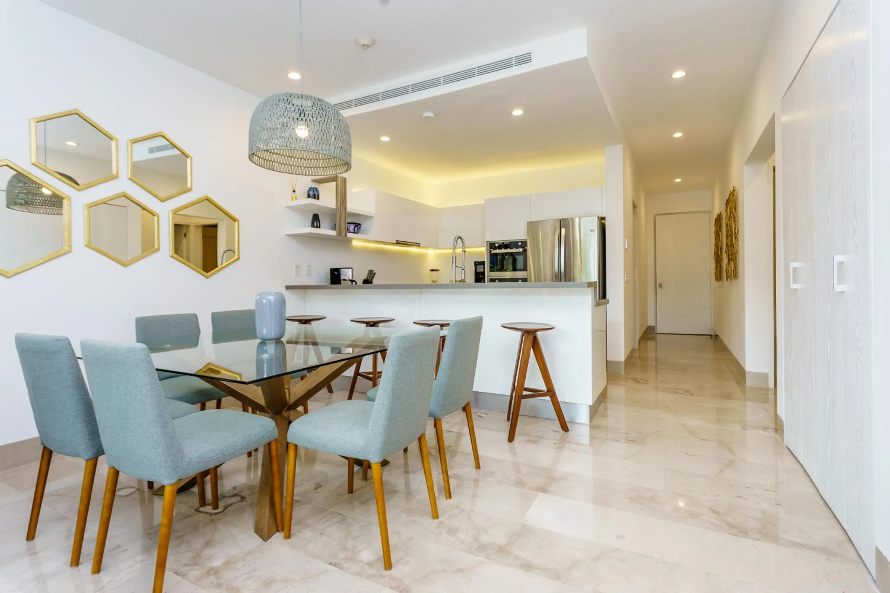 Dining area in Oceana by ABNA