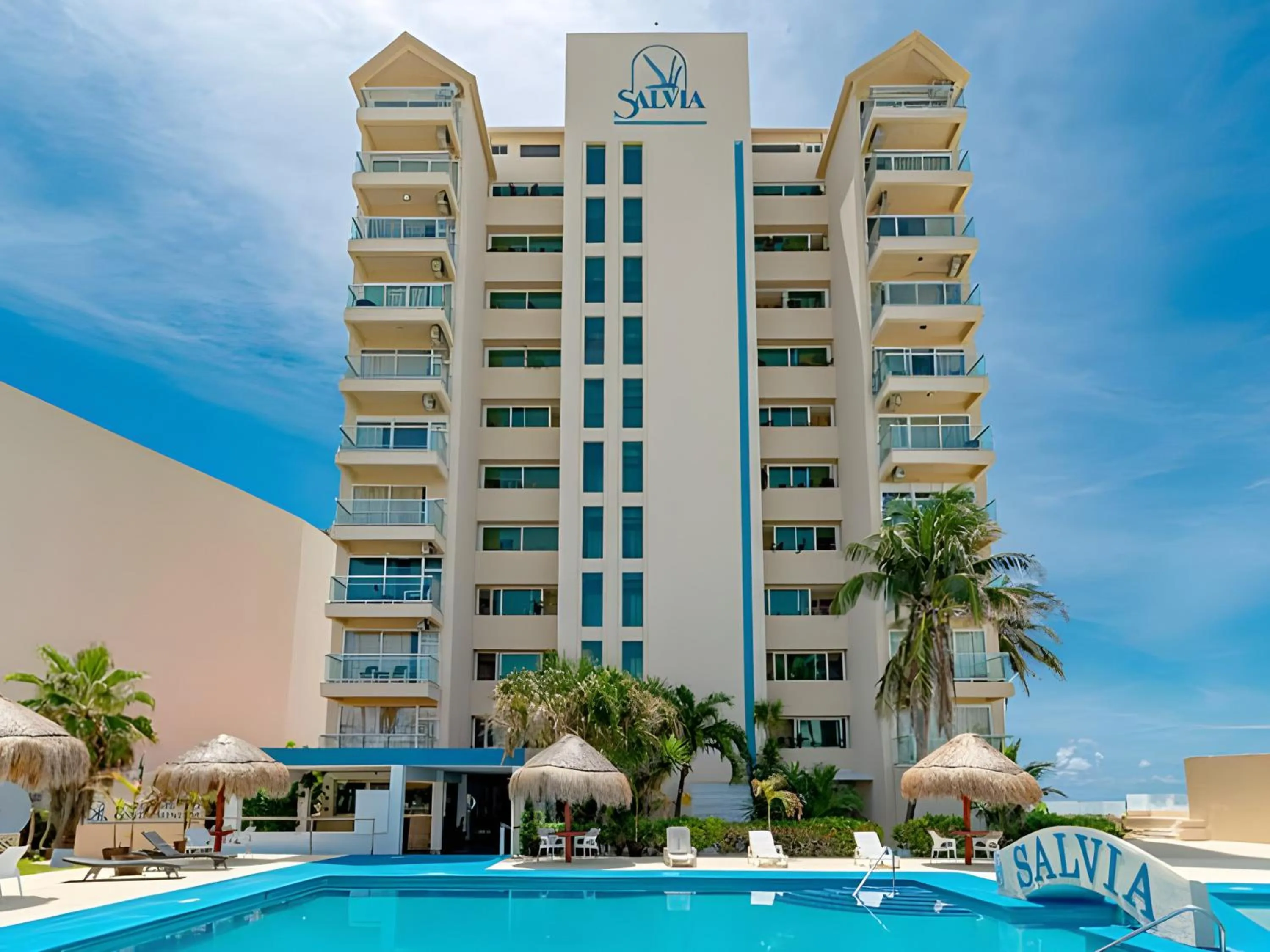 Property building in Paradise Beachfront & Nightlife Heart