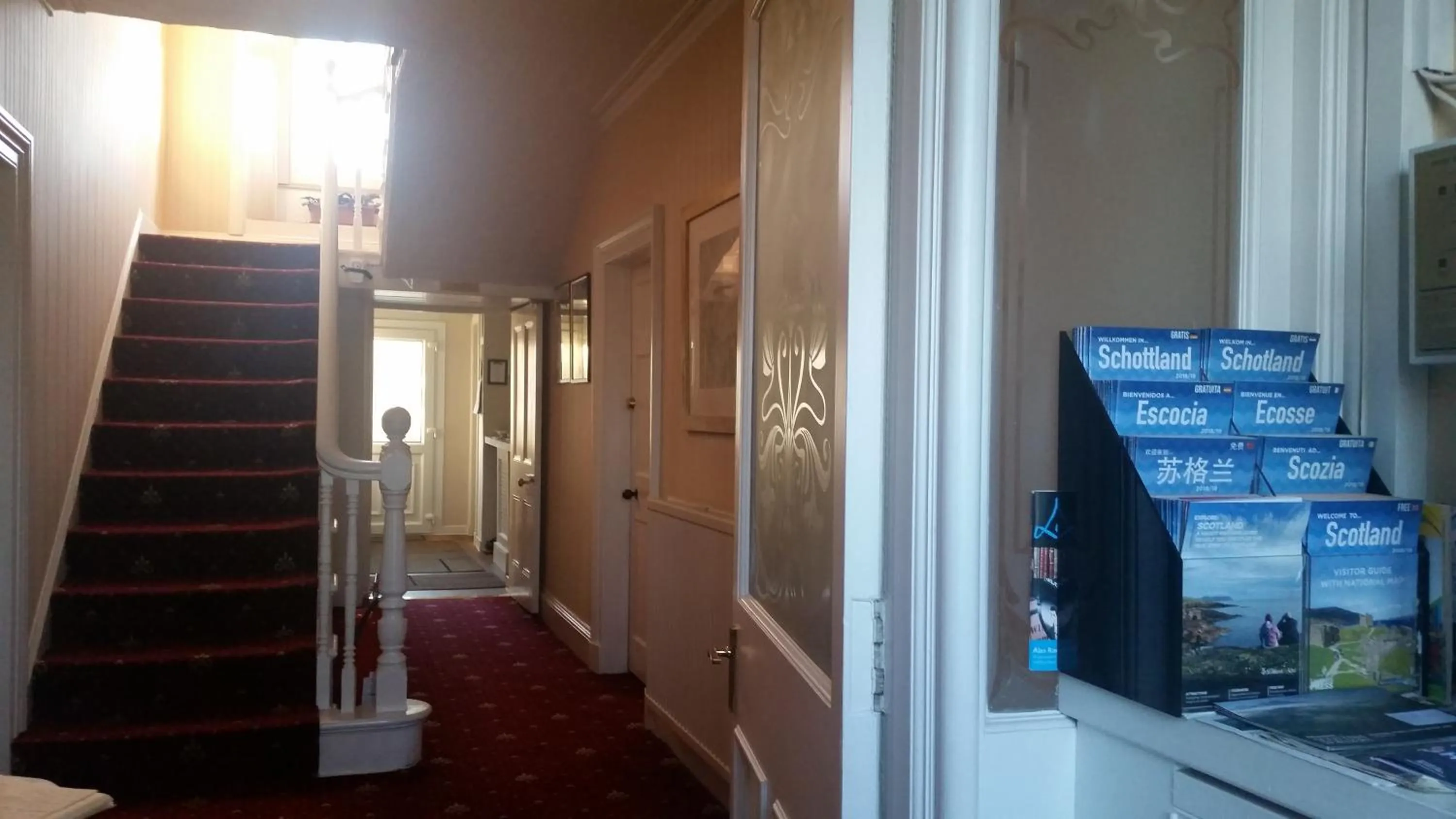 Property building in Broomfield House Bed and Breakfast