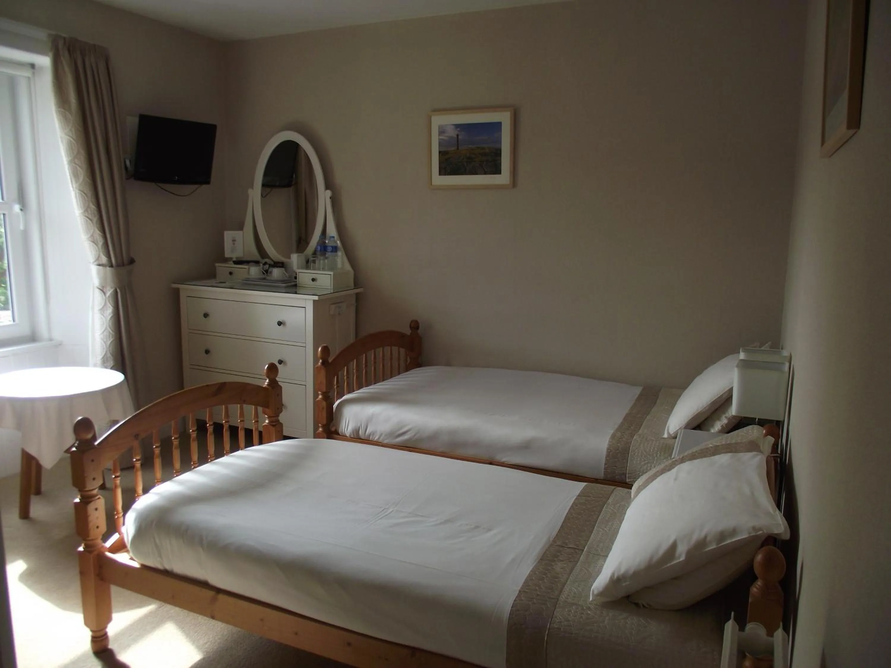 Coffee/tea facilities, Bed in Broomfield House Bed and Breakfast