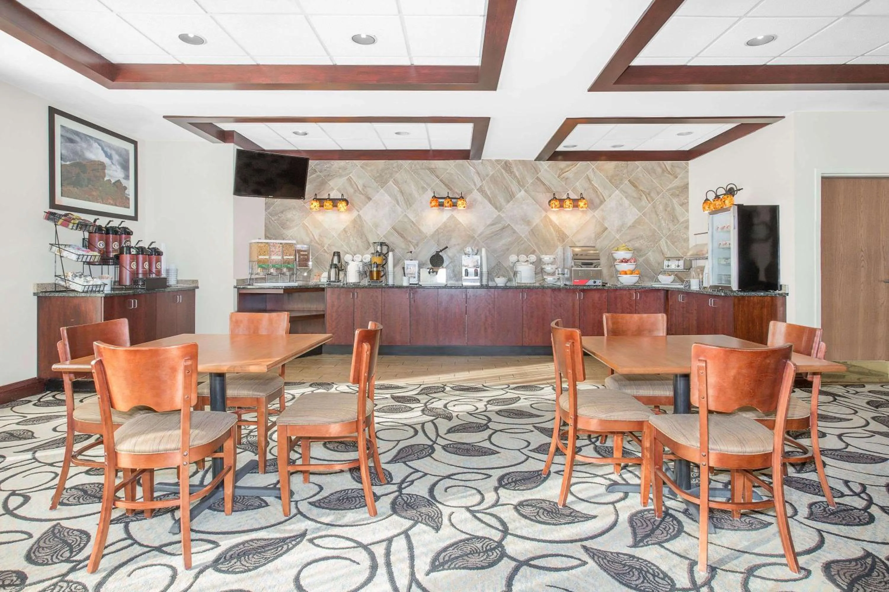 Restaurant/places to eat in Ramada by Wyndham Denver International Airport